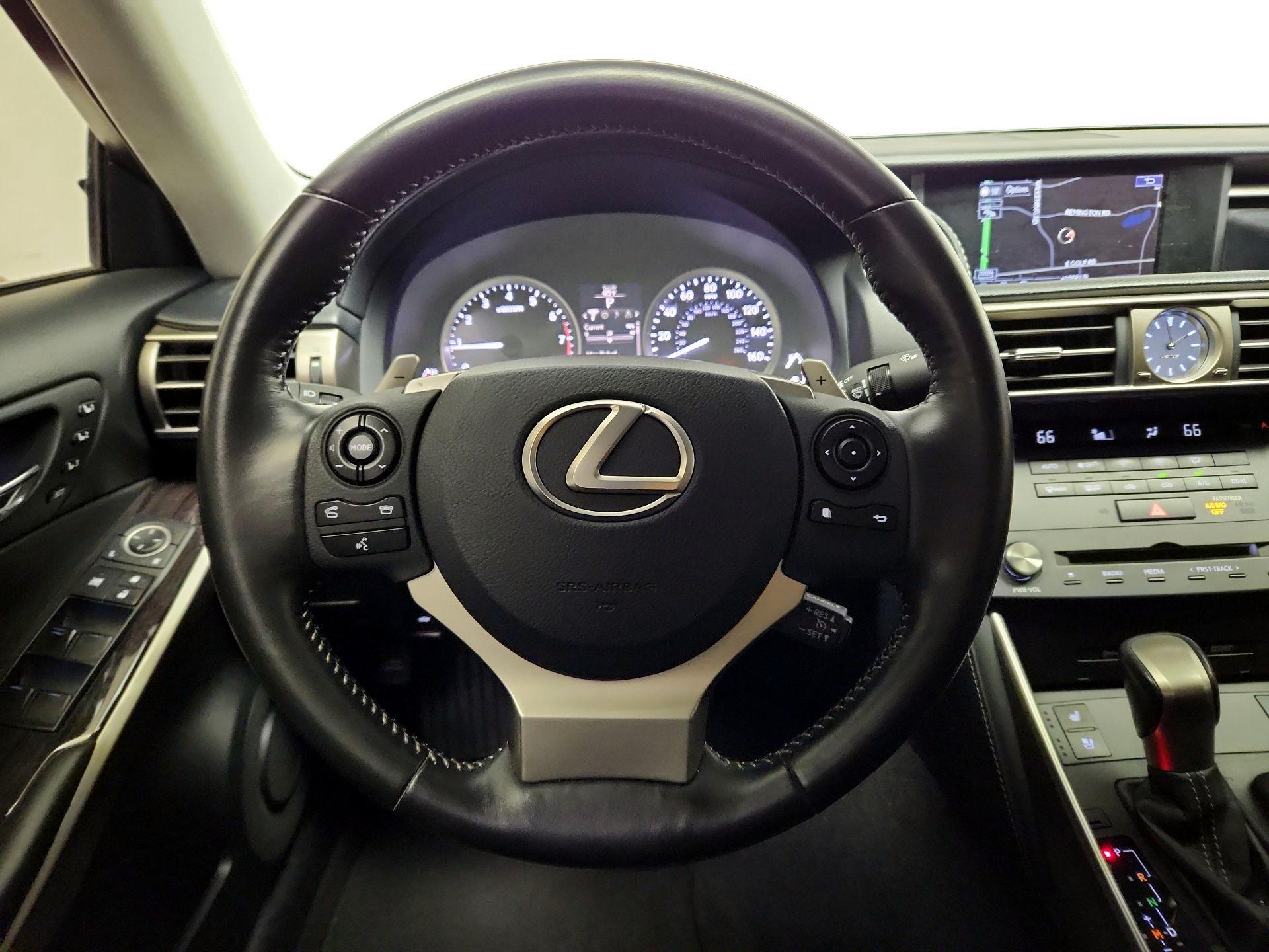 Thumbnail: 2015 Lexus IS - 10
