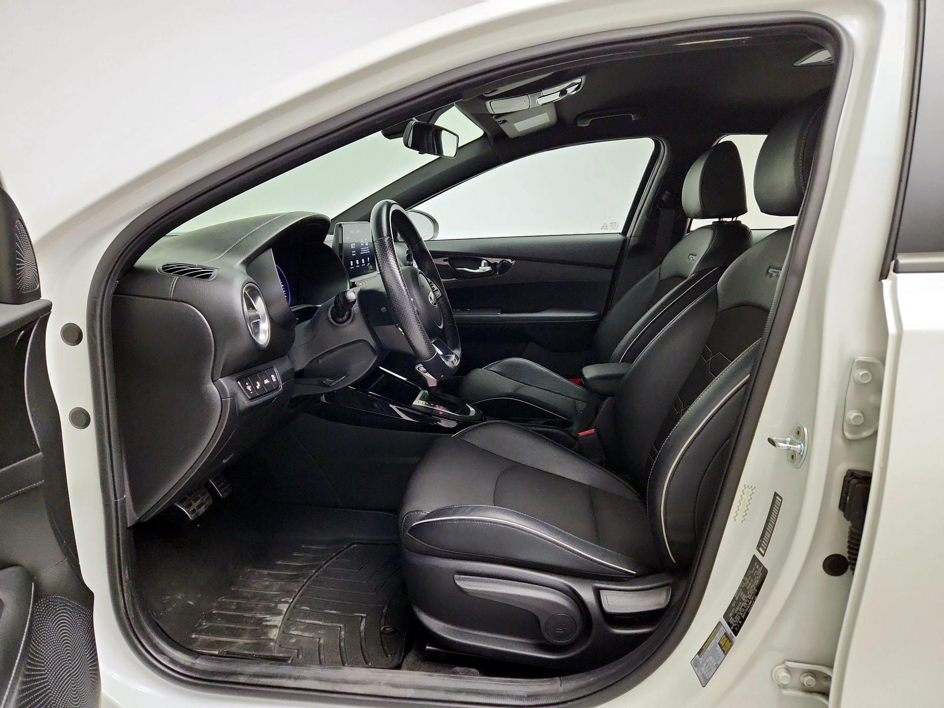 Thumbnail: 2021 Kia Forte - 11