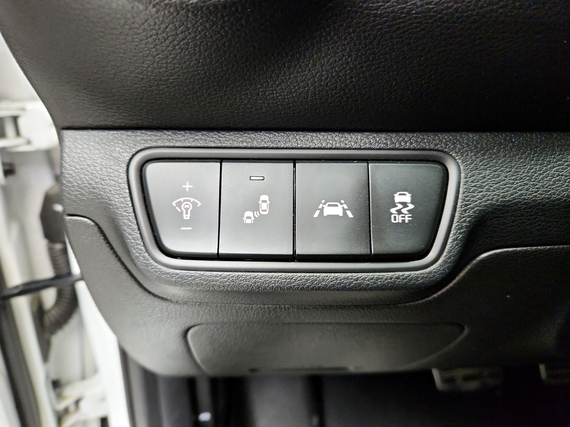 Thumbnail: 2021 Kia Forte - 13