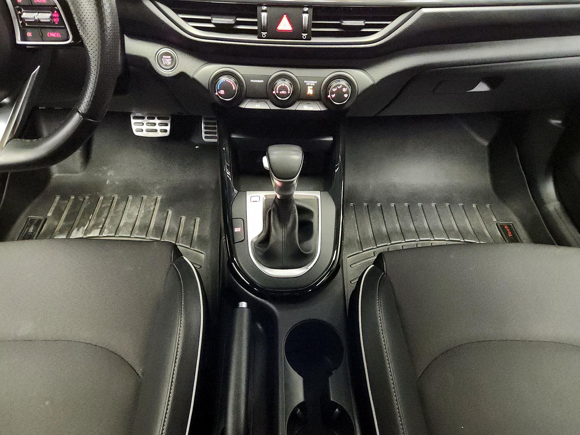 Thumbnail: 2021 Kia Forte - 17