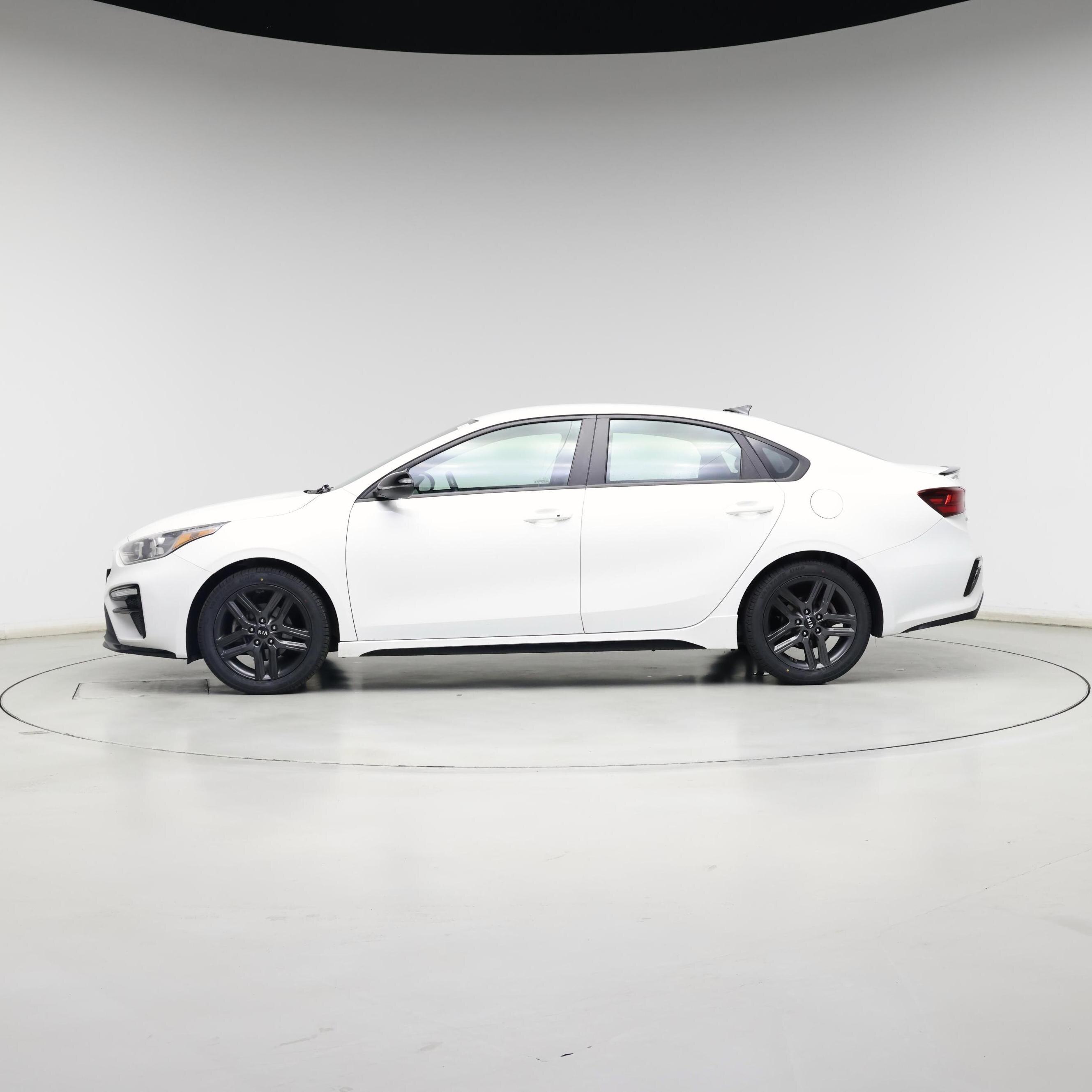 Thumbnail: 2021 Kia Forte - 3