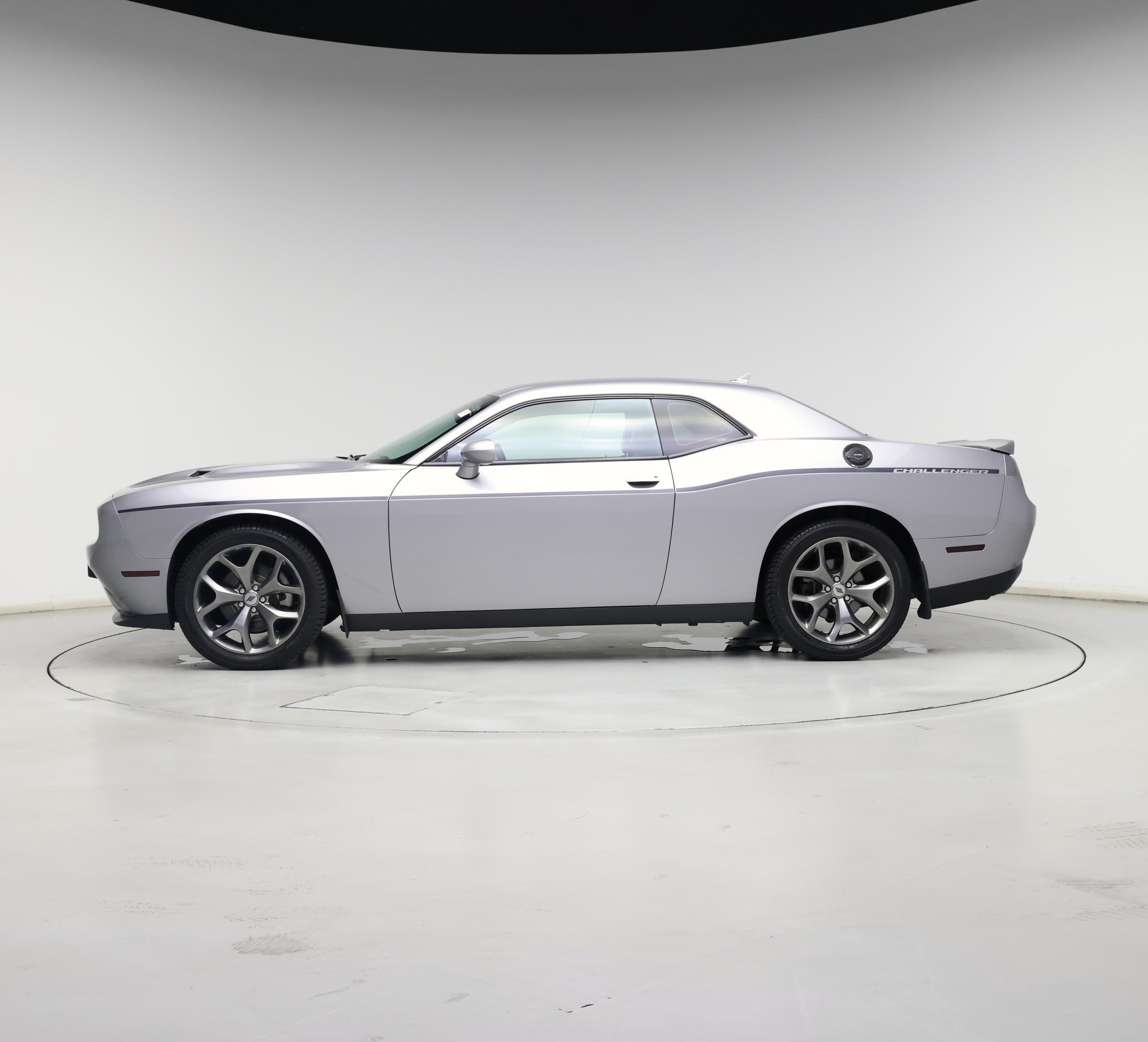 Thumbnail: 2017 Dodge Challenger - 3