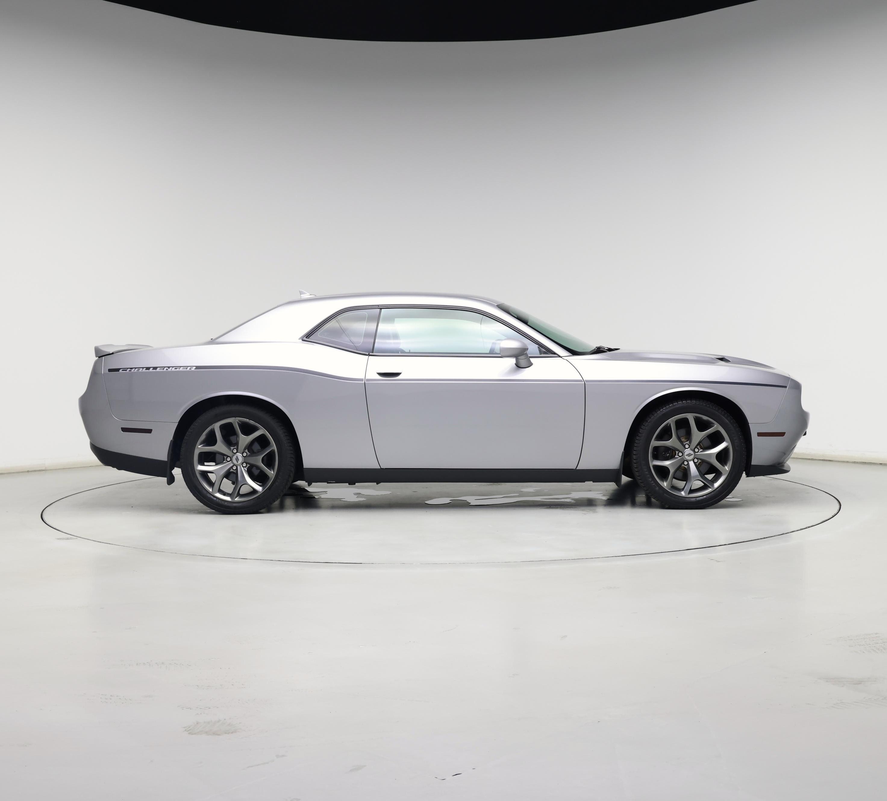 Thumbnail: 2017 Dodge Challenger - 7