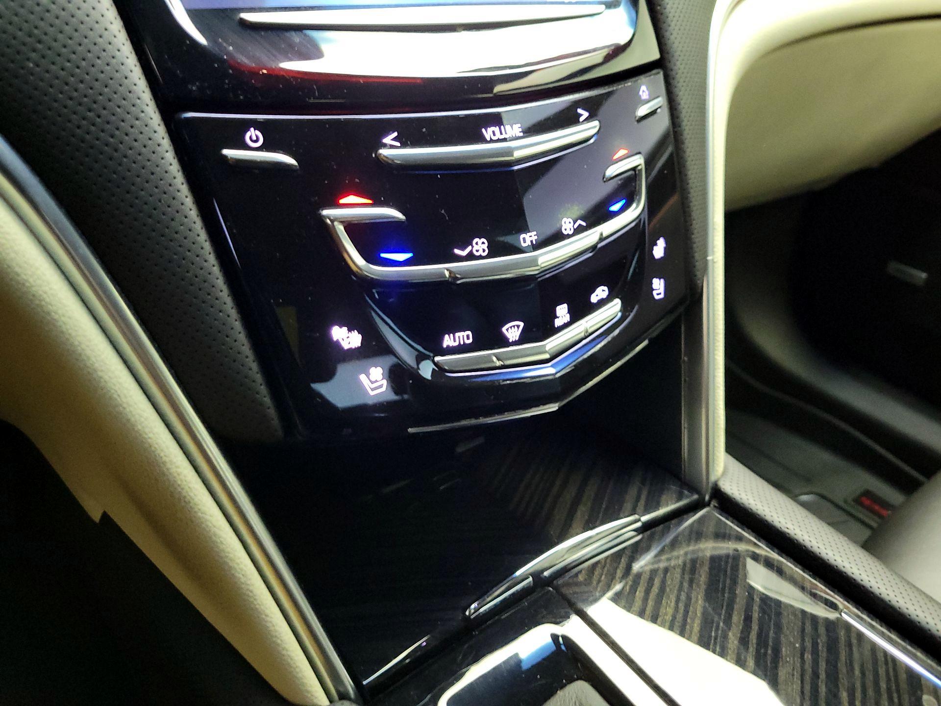 Thumbnail: 2016 Cadillac XTS - 16