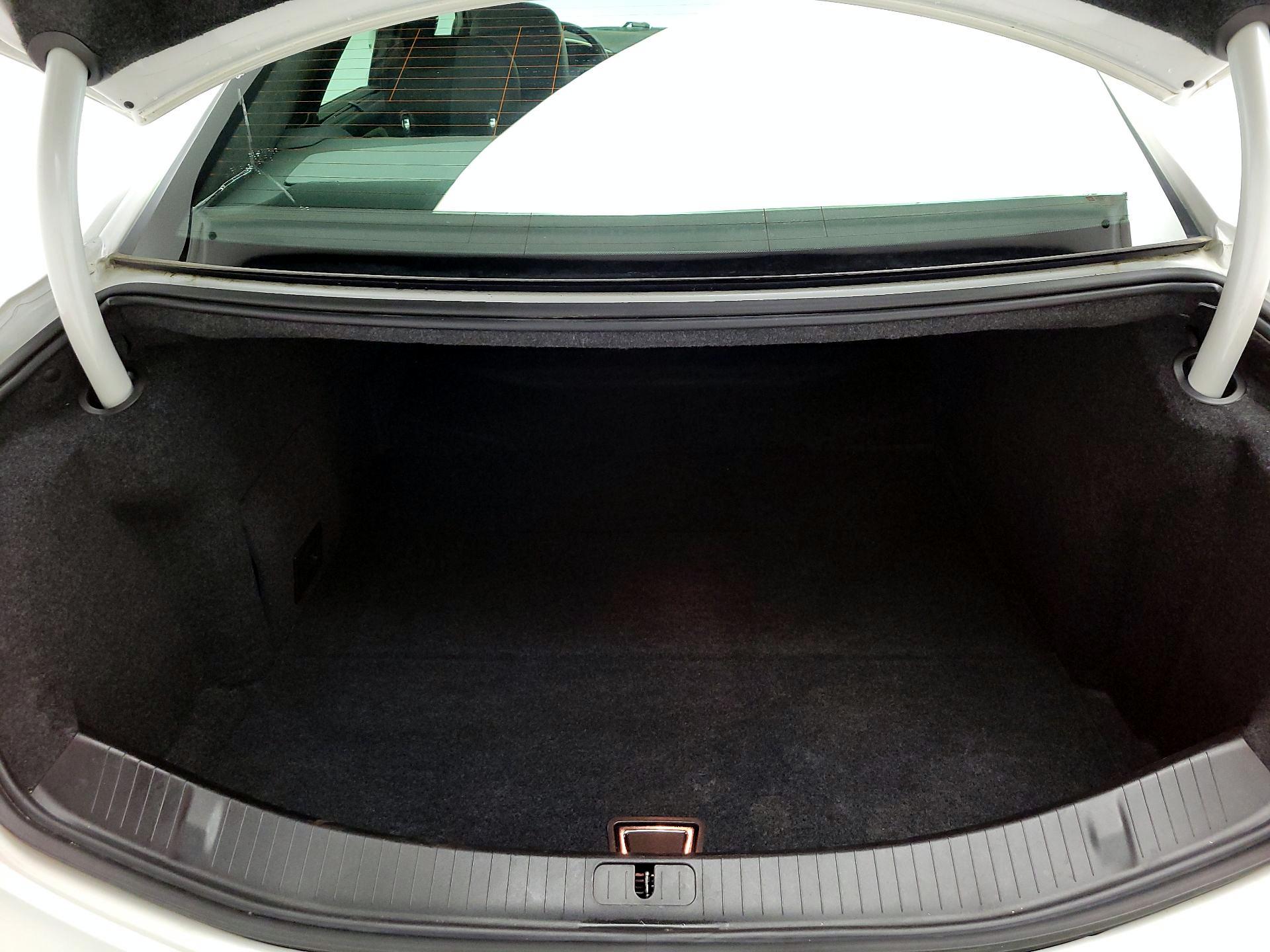 Thumbnail: 2016 Cadillac XTS - 20