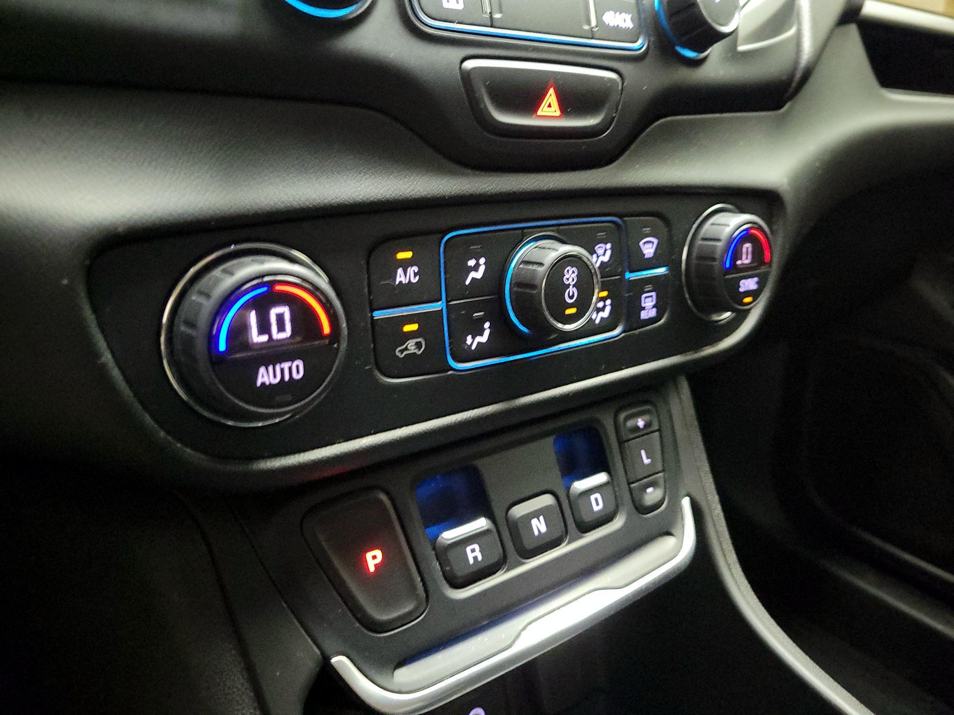 Thumbnail: 2019 GMC Terrain - 16