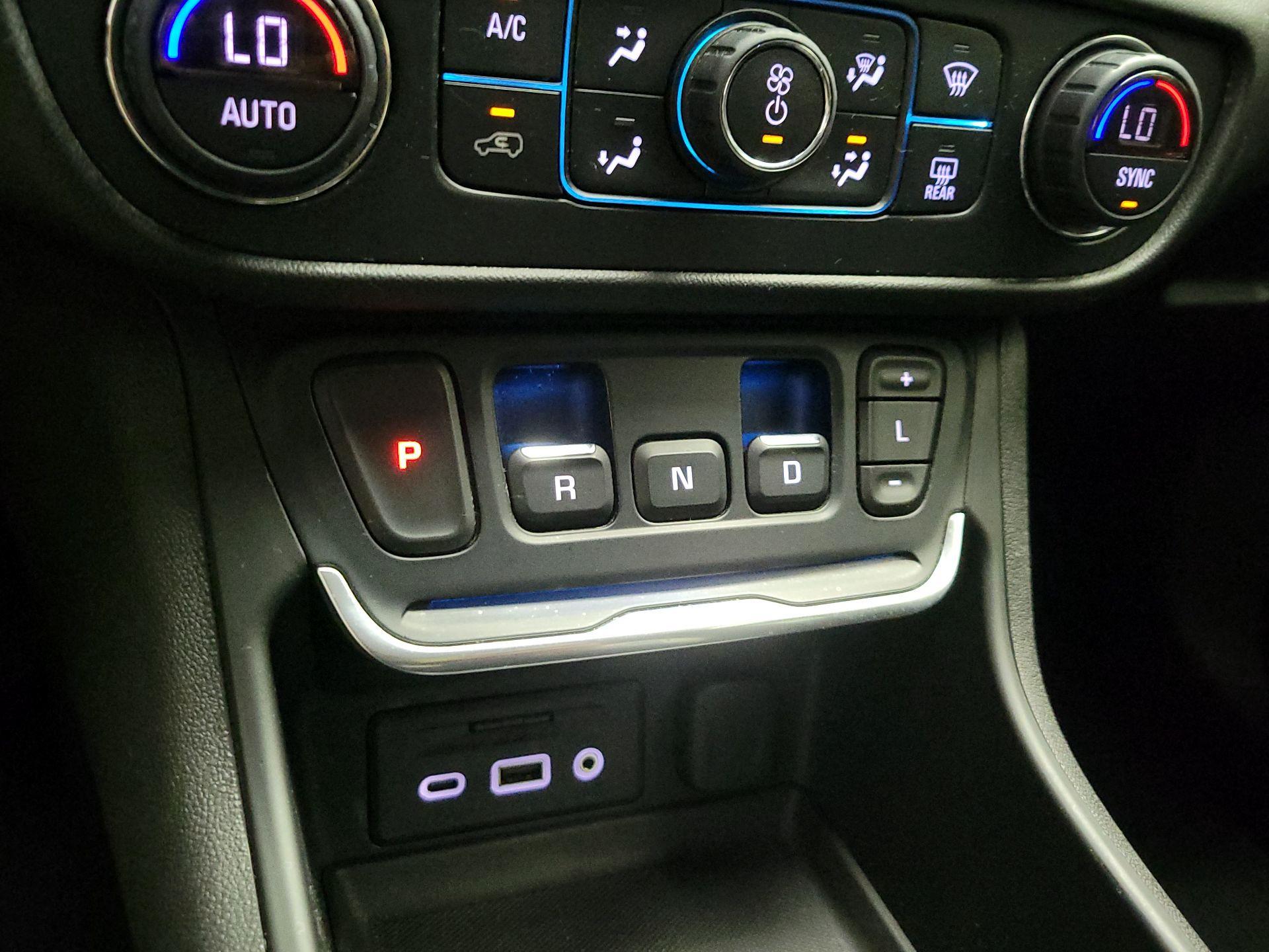Thumbnail: 2019 GMC Terrain - 17