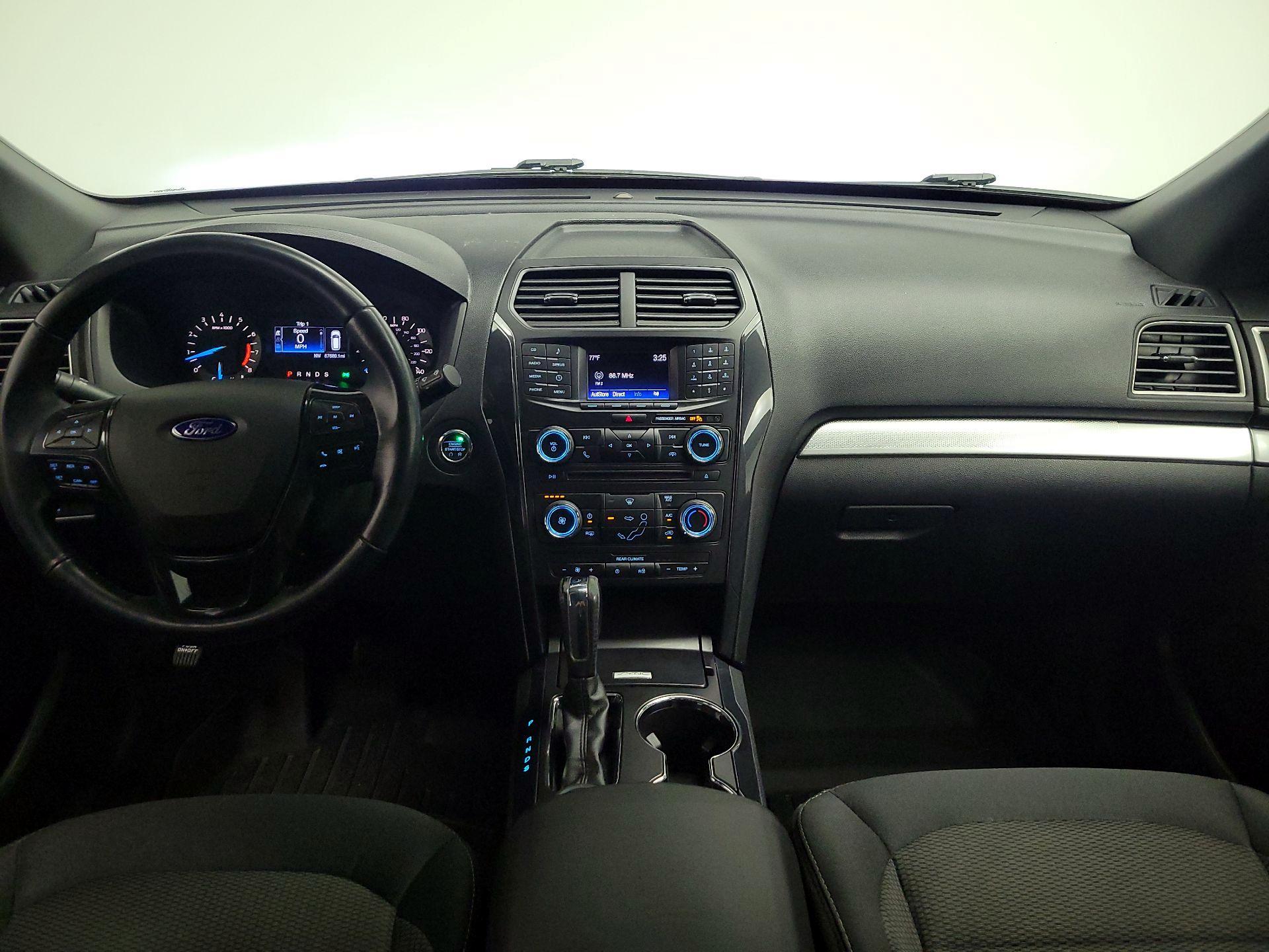 Thumbnail: 2017 Ford Explorer - 9