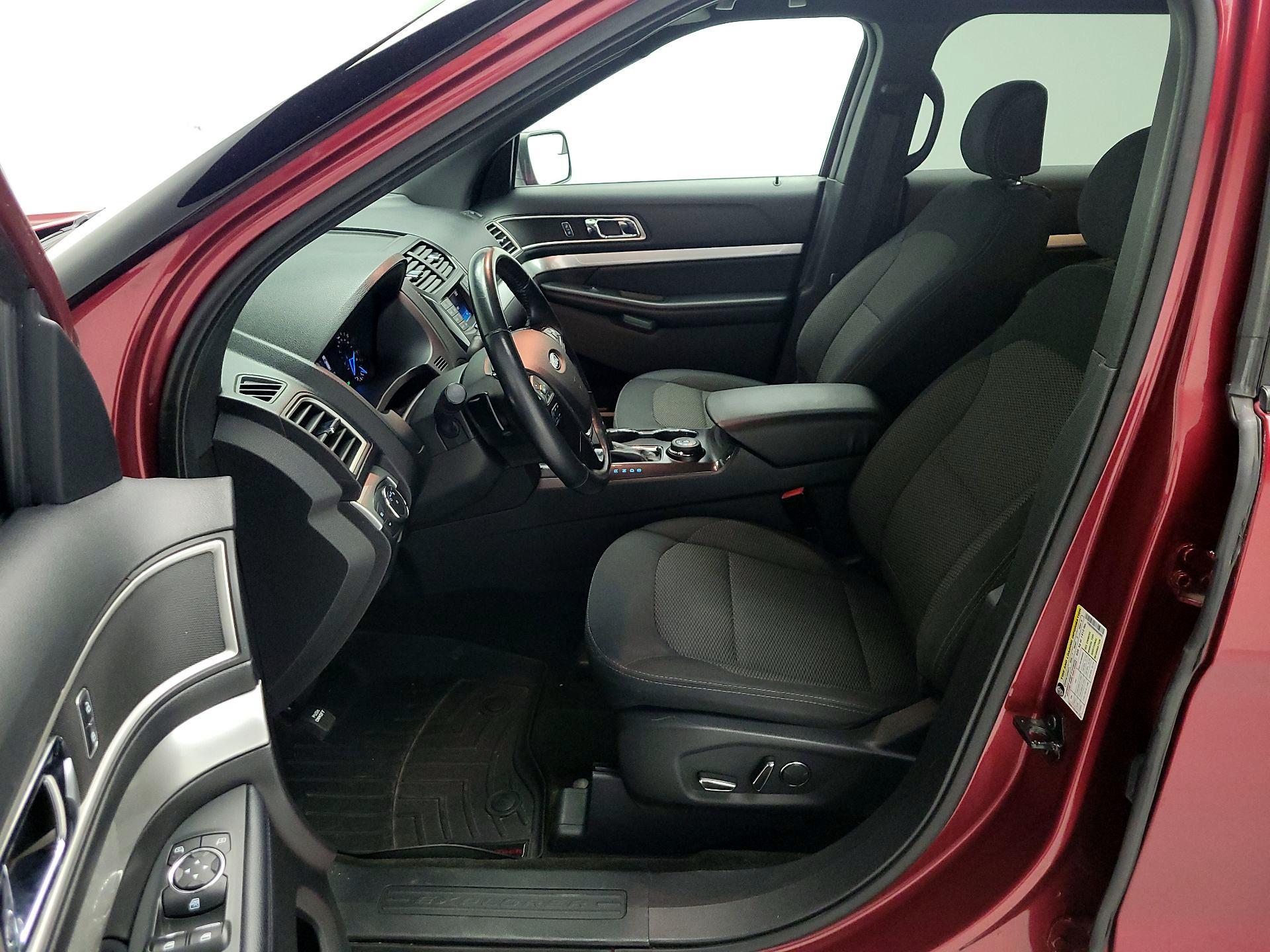 Thumbnail: 2017 Ford Explorer - 11