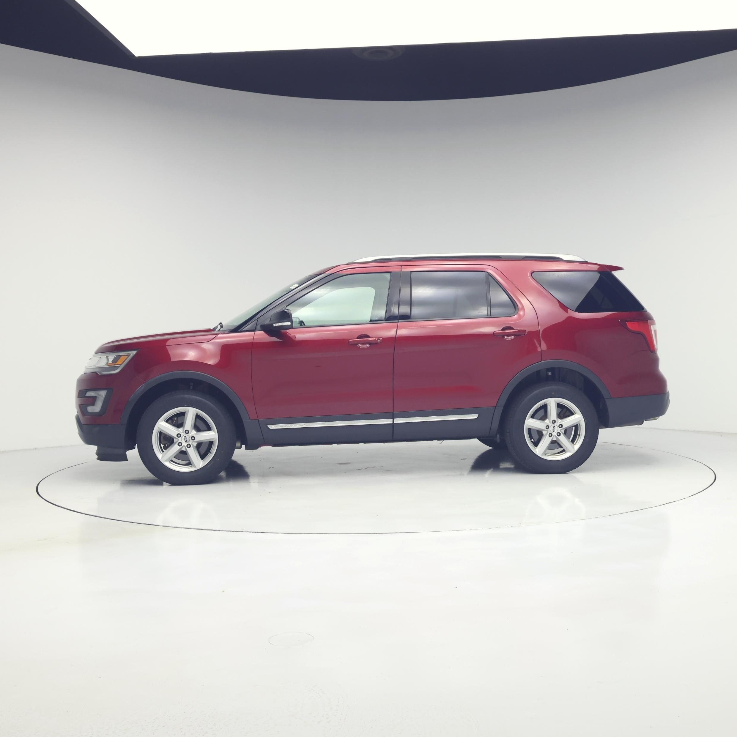 Thumbnail: 2017 Ford Explorer - 3