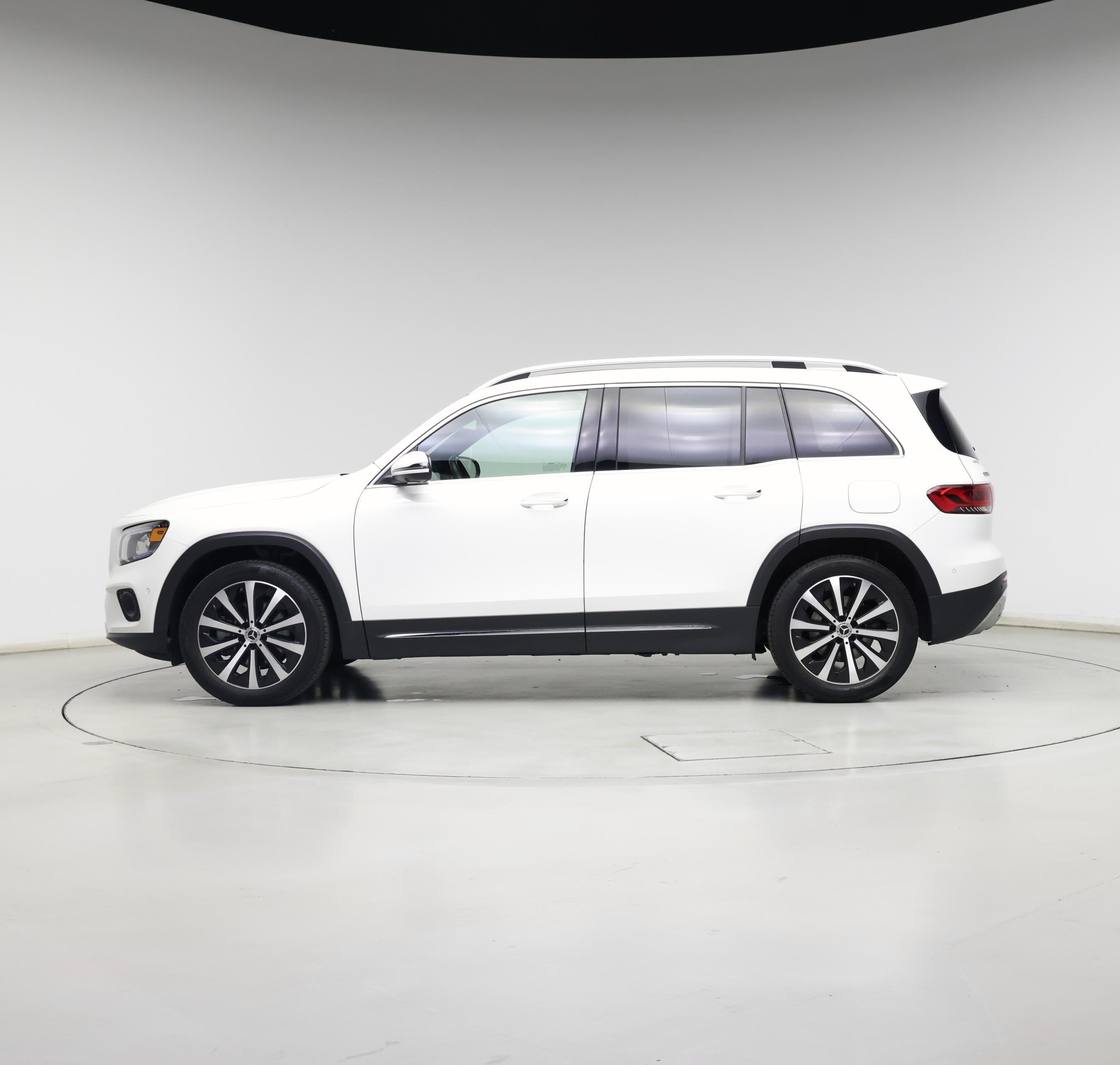 Thumbnail: 2023 Mercedes-Benz GLB - 3