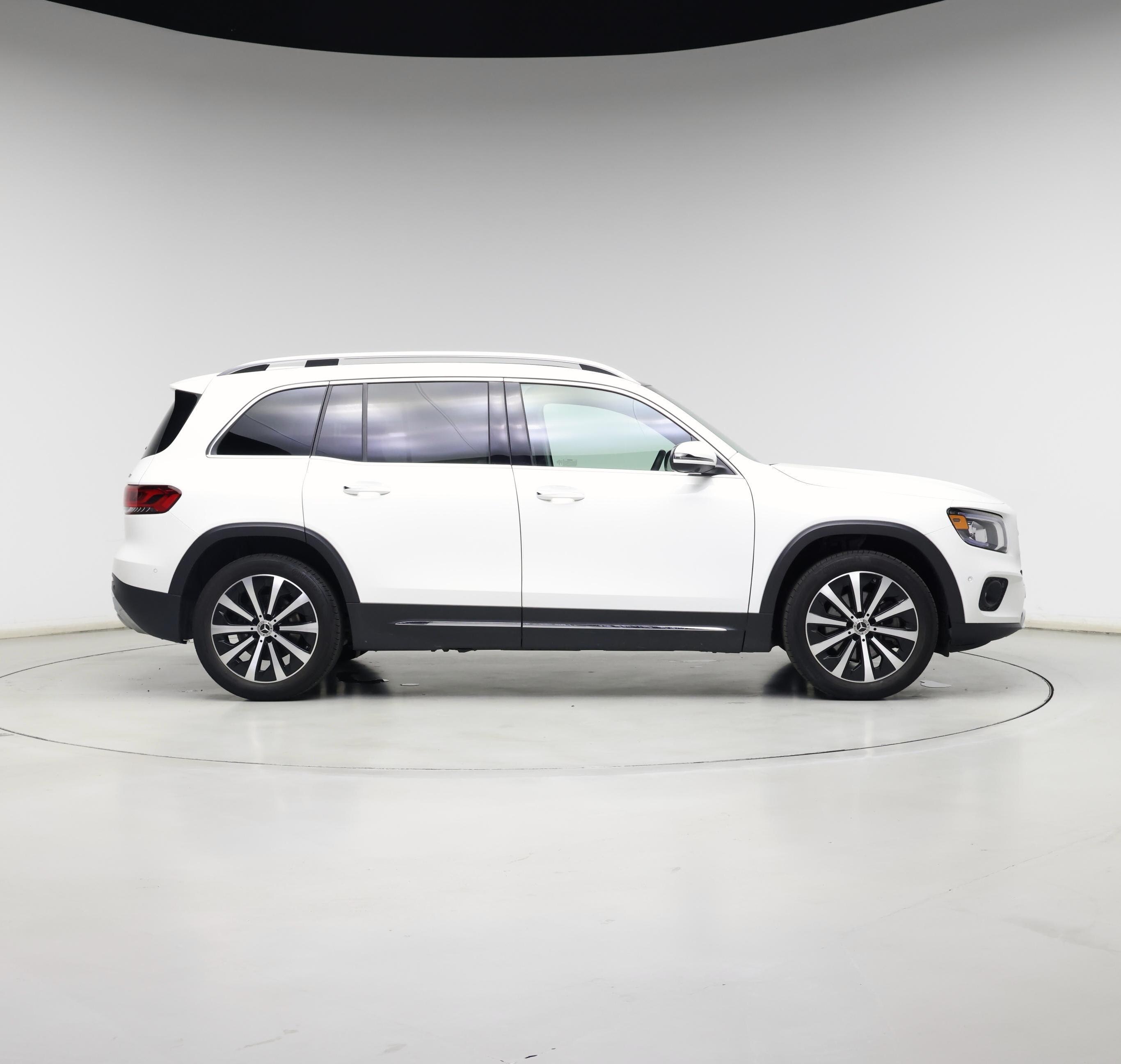 Thumbnail: 2023 Mercedes-Benz GLB - 7
