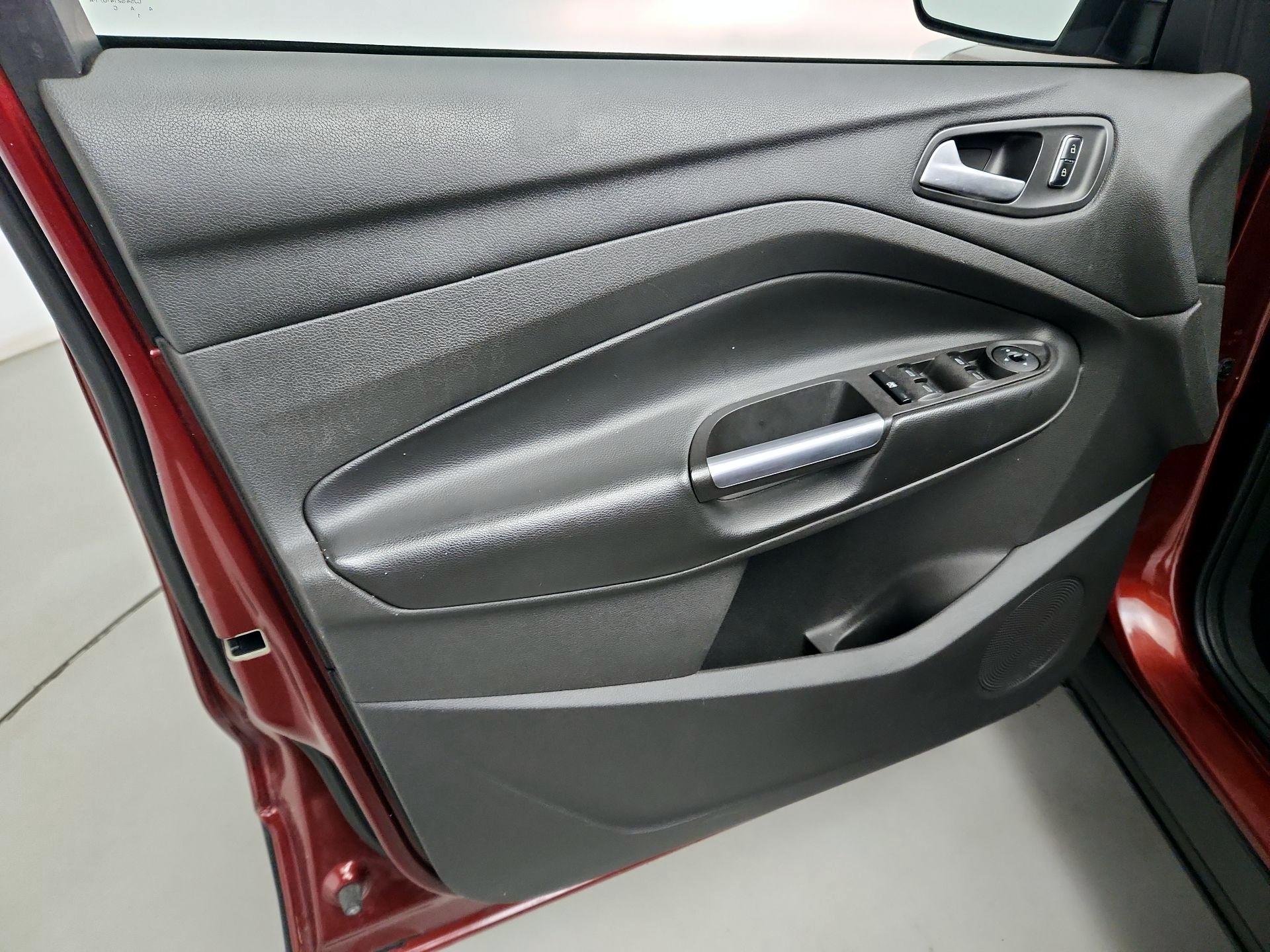 Thumbnail: 2015 Ford Escape - 12