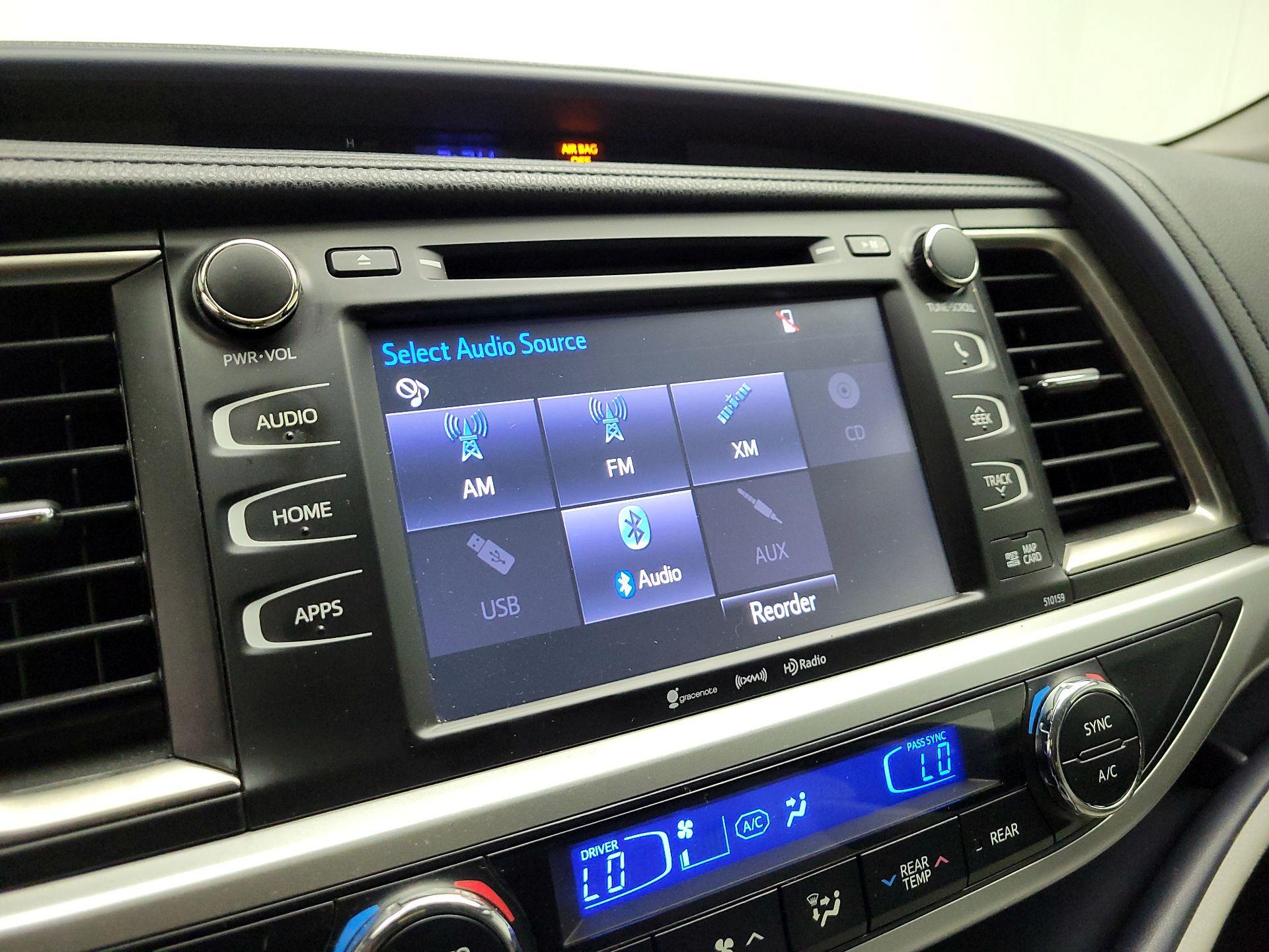 Thumbnail: 2016 Toyota Highlander - 15