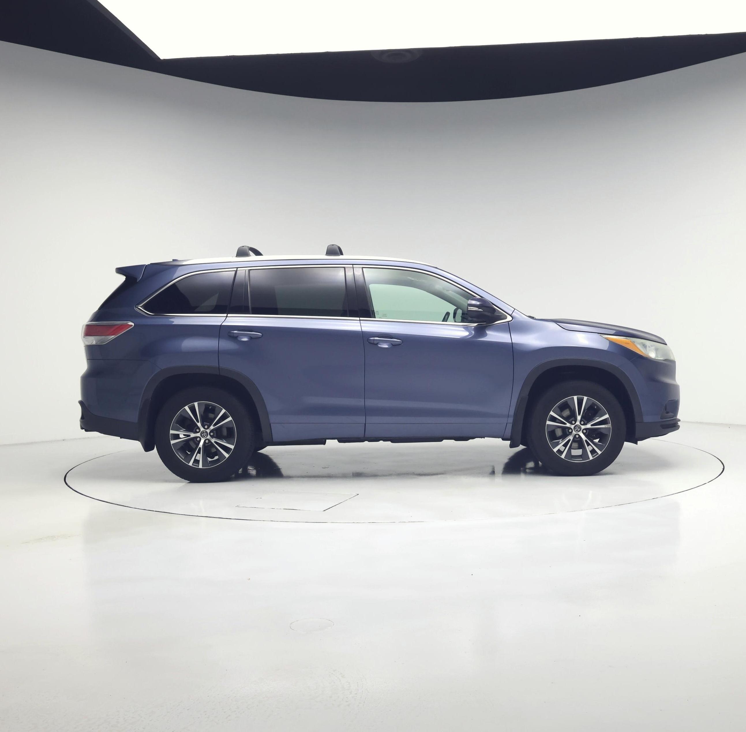Thumbnail: 2016 Toyota Highlander - 7