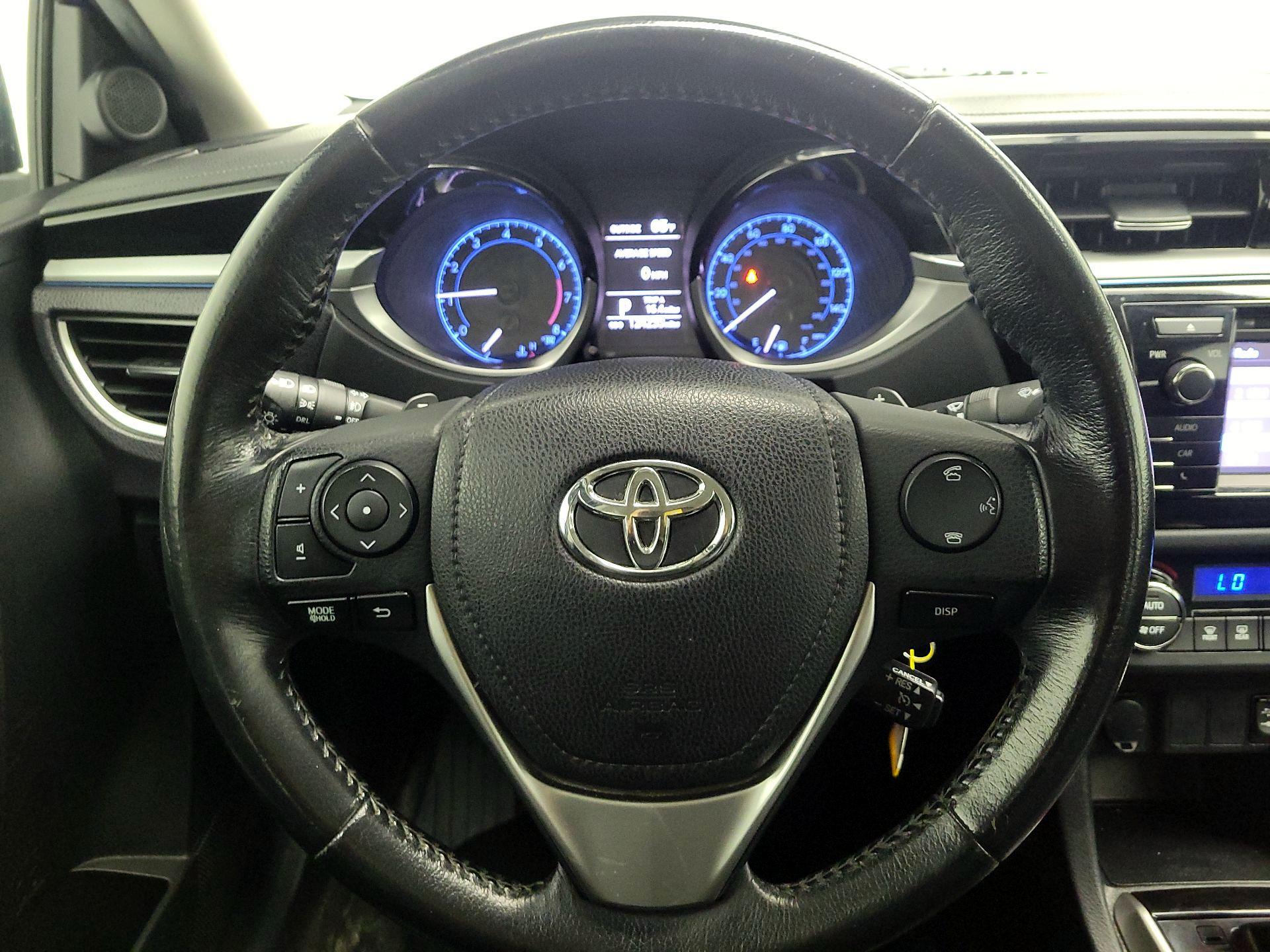 Thumbnail: 2015 Toyota Corolla - 10