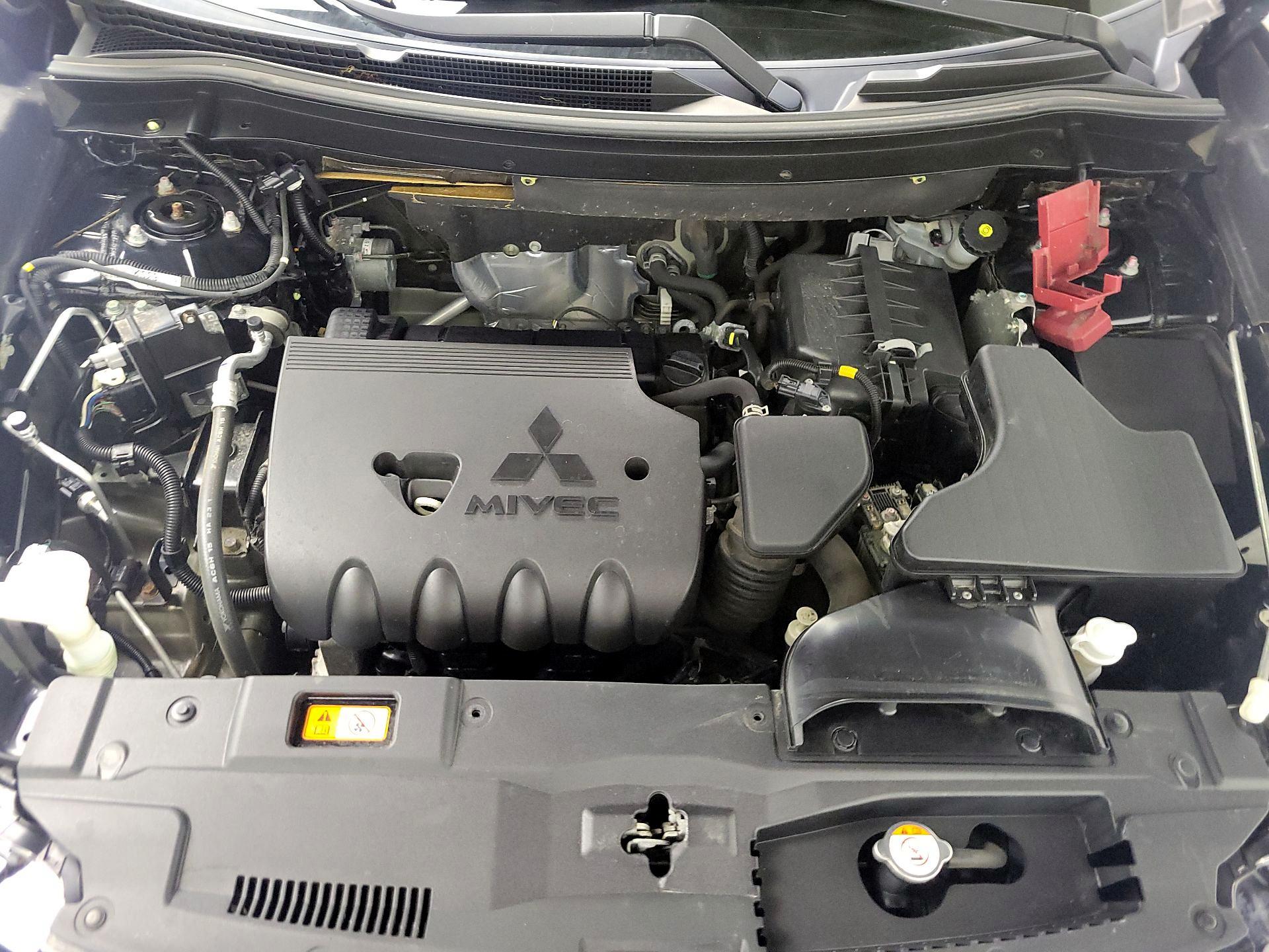 Thumbnail: 2018 Mitsubishi Outlander - 19