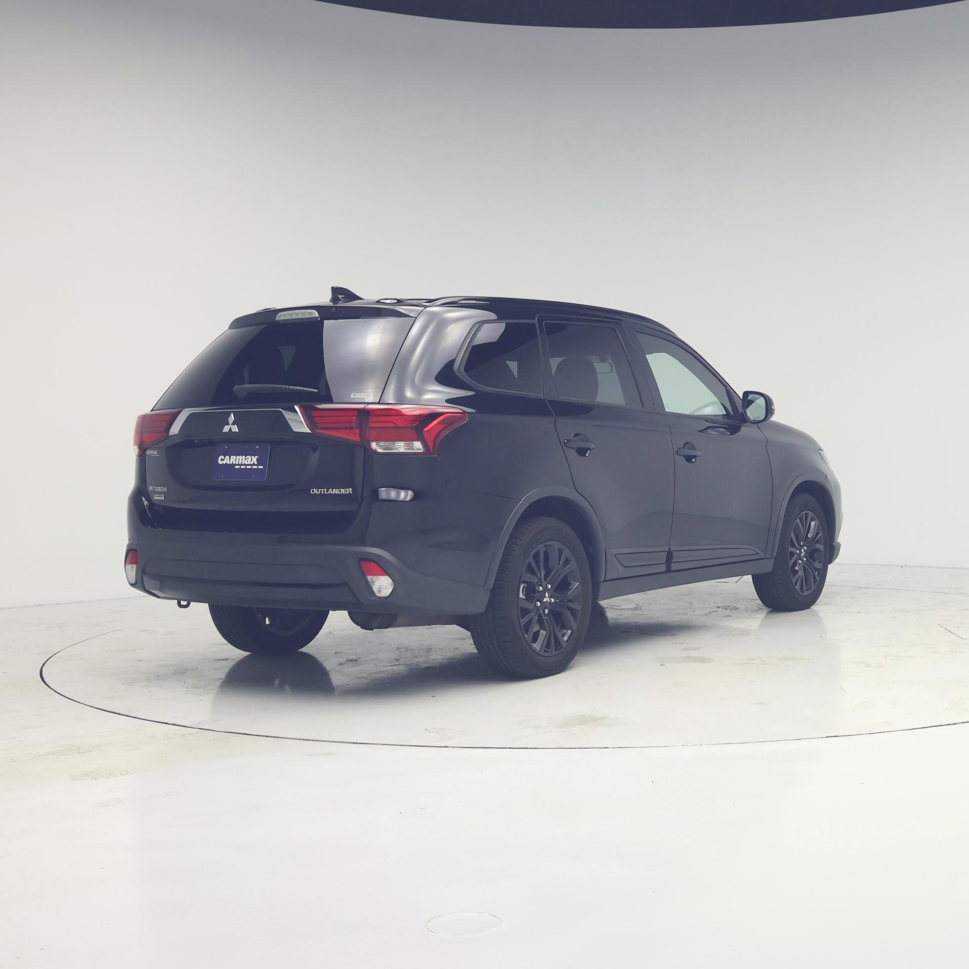 Thumbnail: 2018 Mitsubishi Outlander - 8