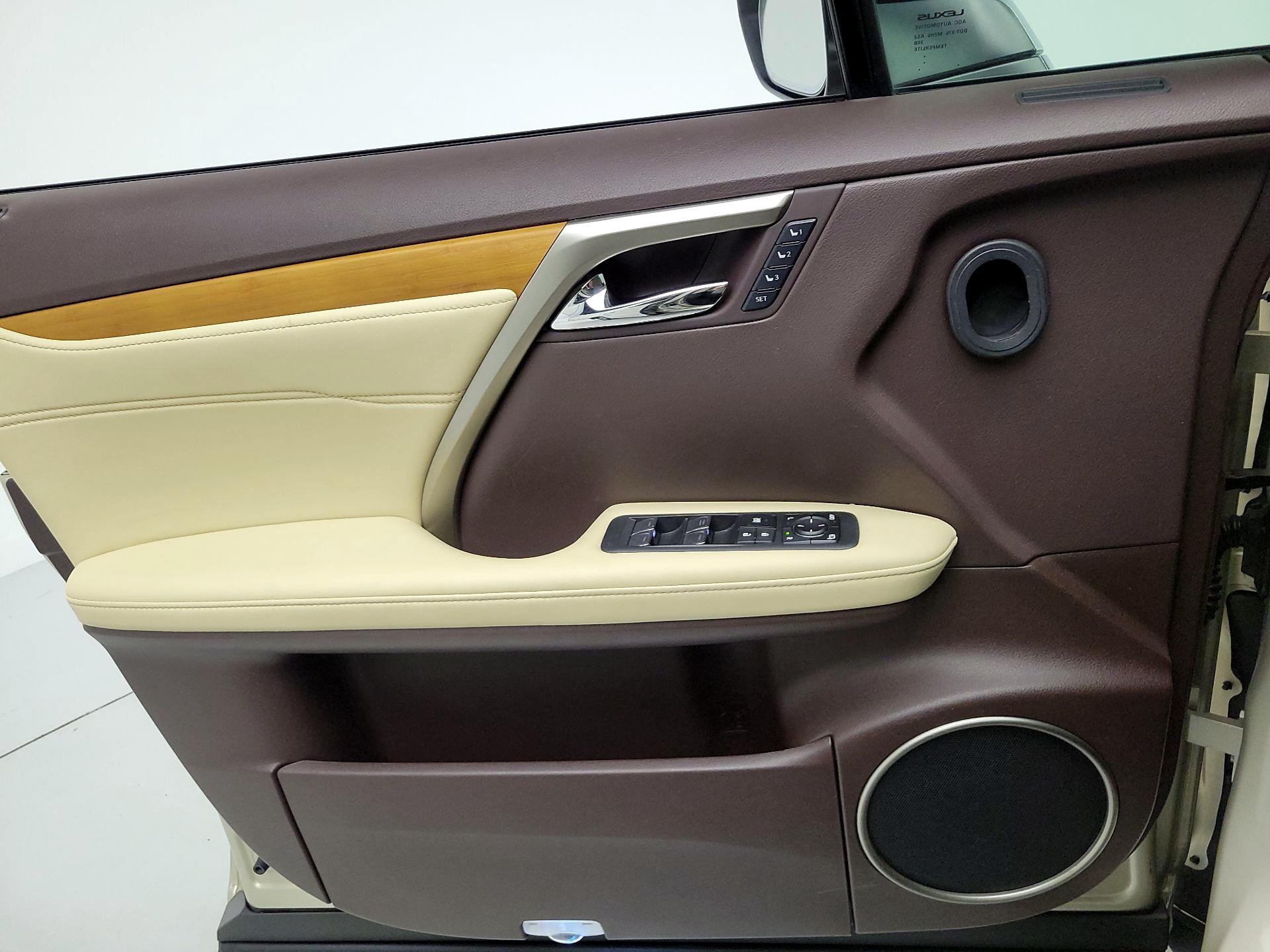 Thumbnail: 2019 Lexus RX - 12