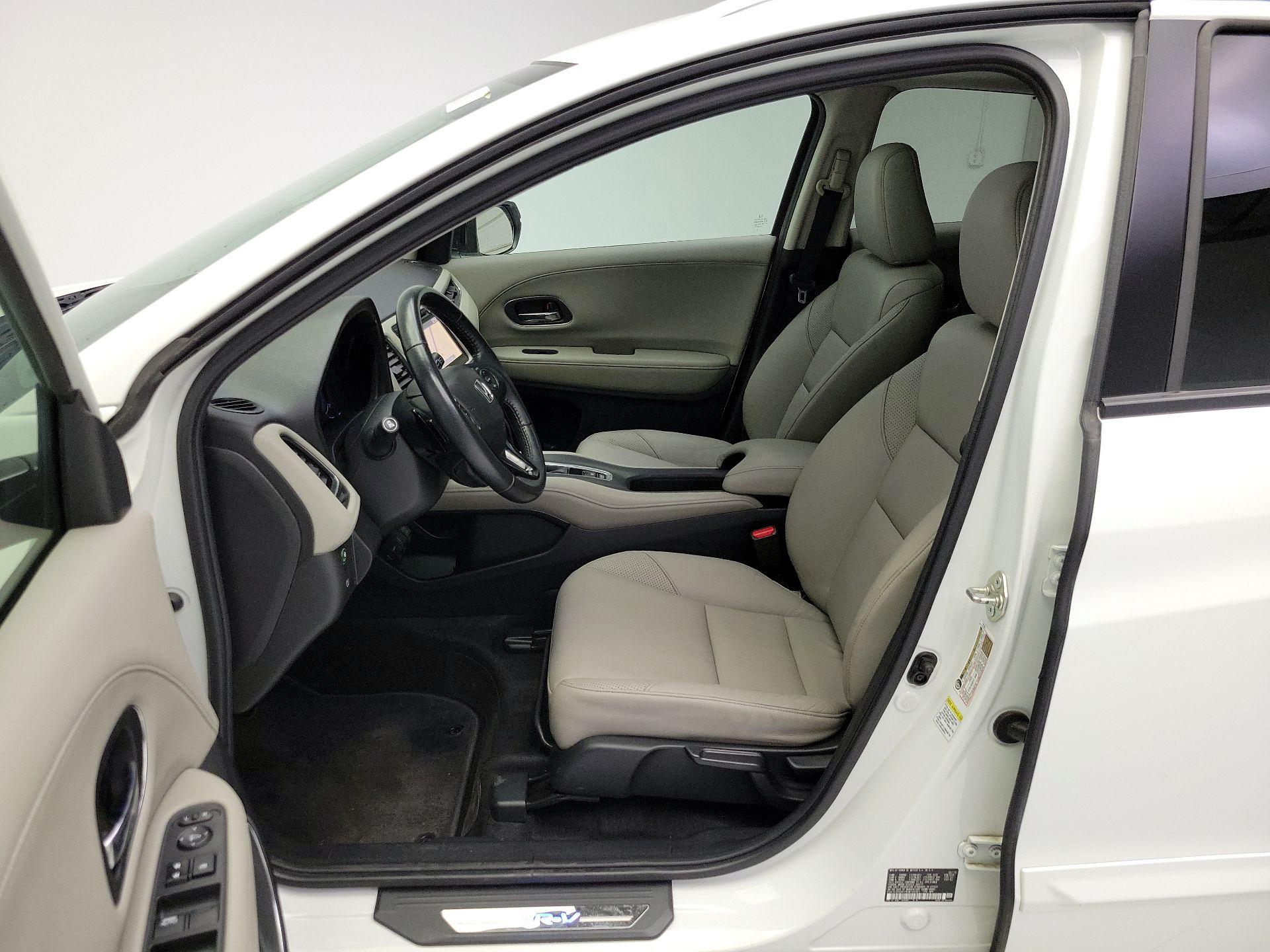 Thumbnail: 2016 Honda HR-V - 11