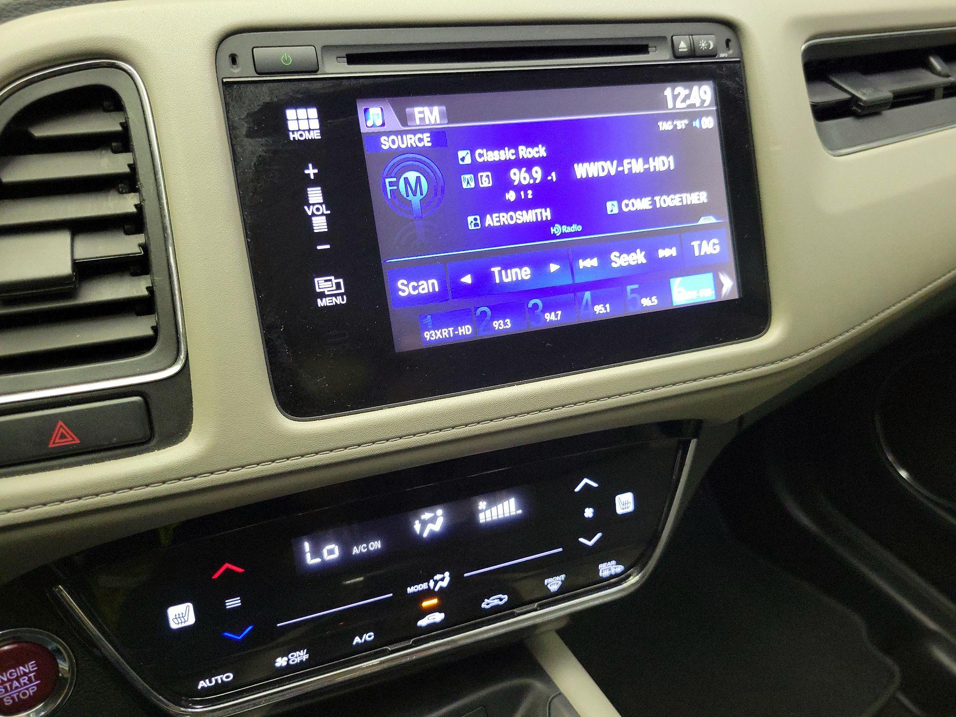 Thumbnail: 2016 Honda HR-V - 16