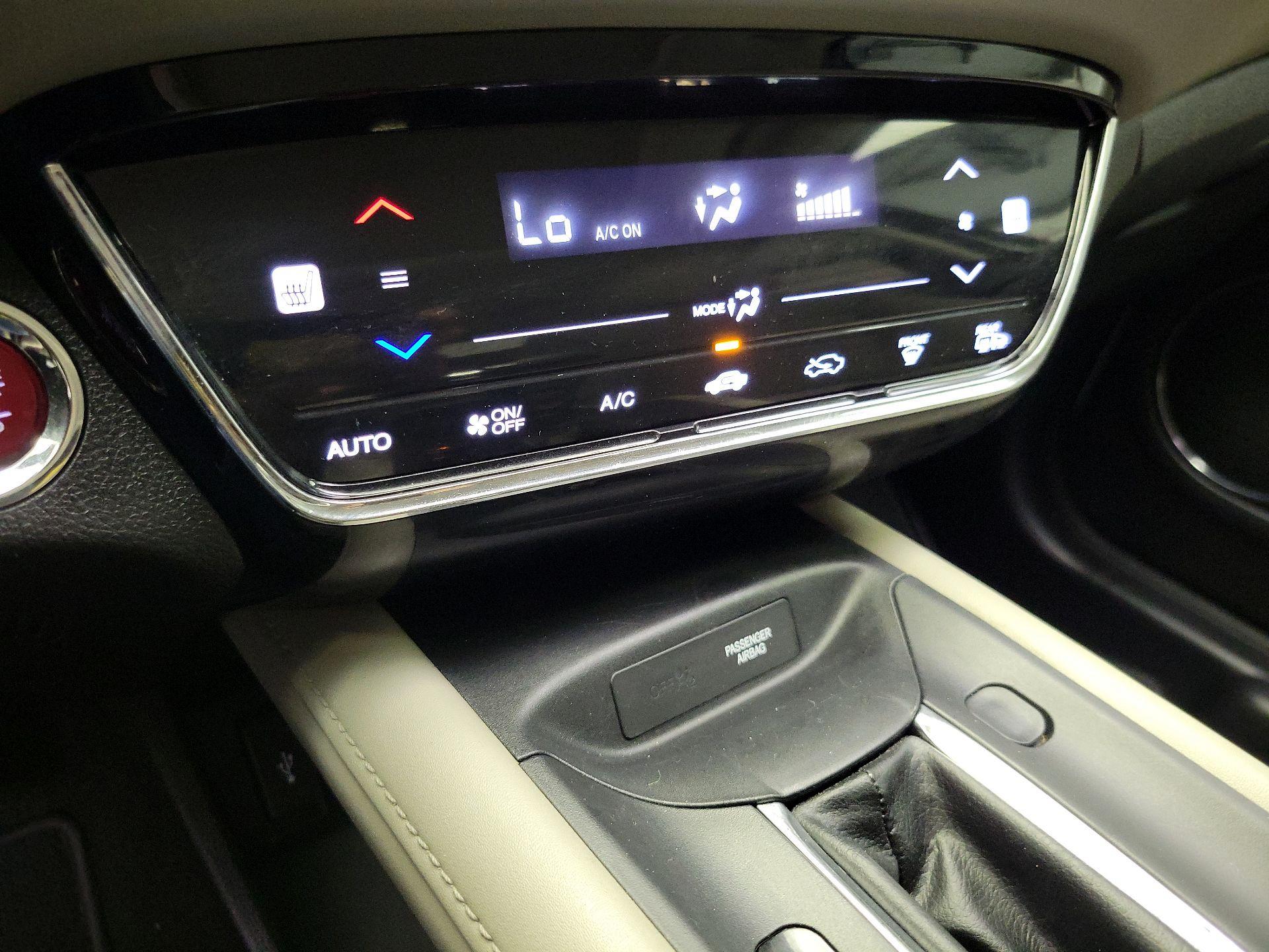 Thumbnail: 2016 Honda HR-V - 17