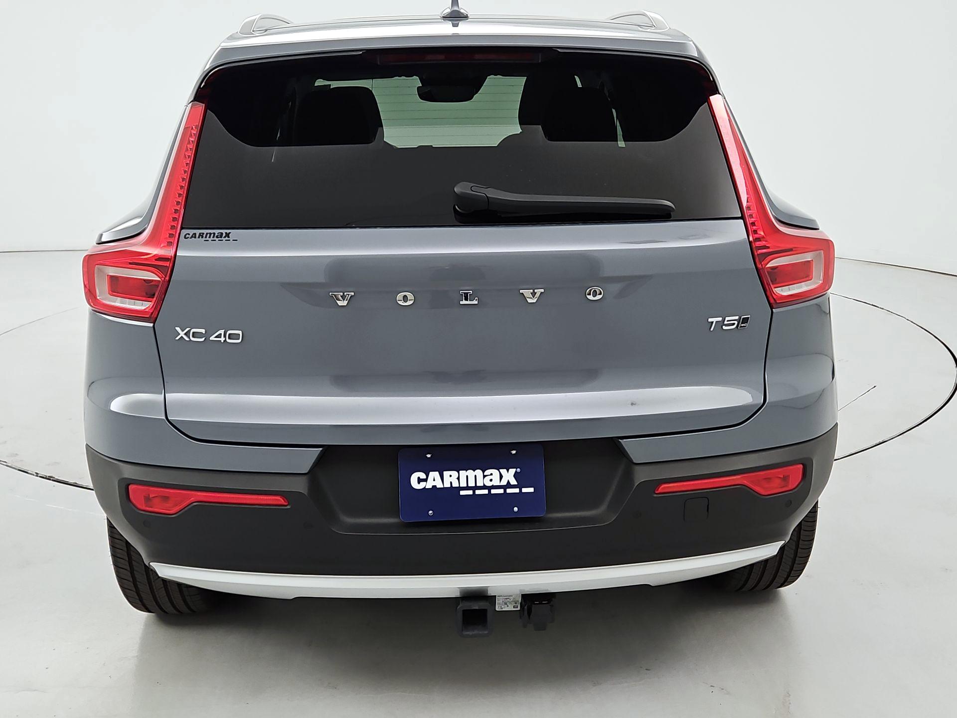 Thumbnail: 2022 Volvo XC40 - 6