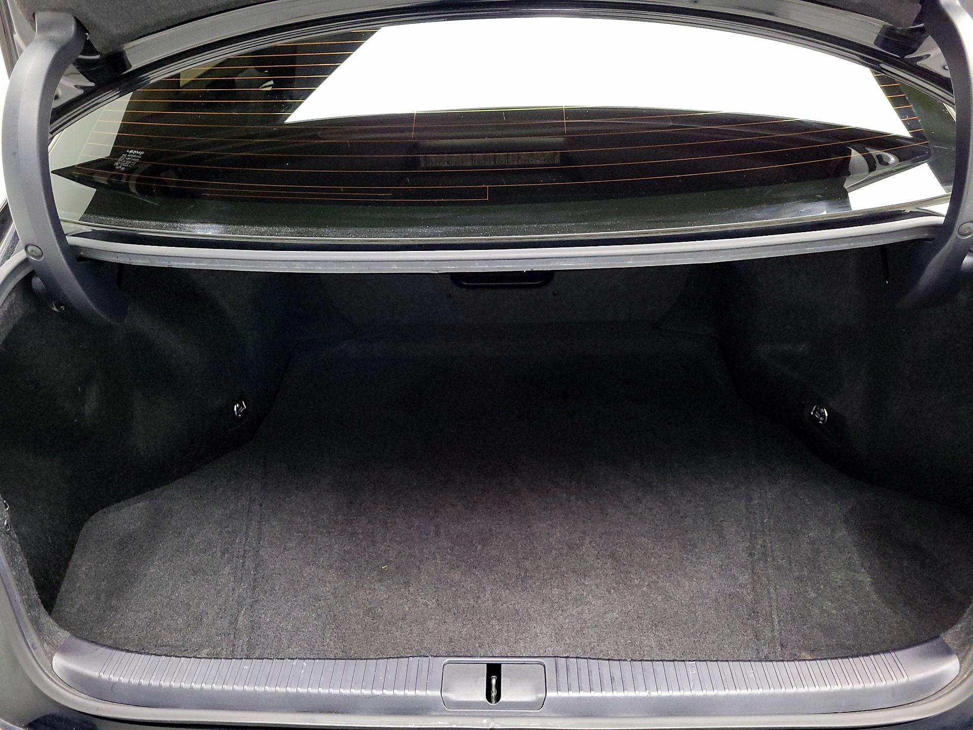 Thumbnail: 2015 Lexus ES - 20