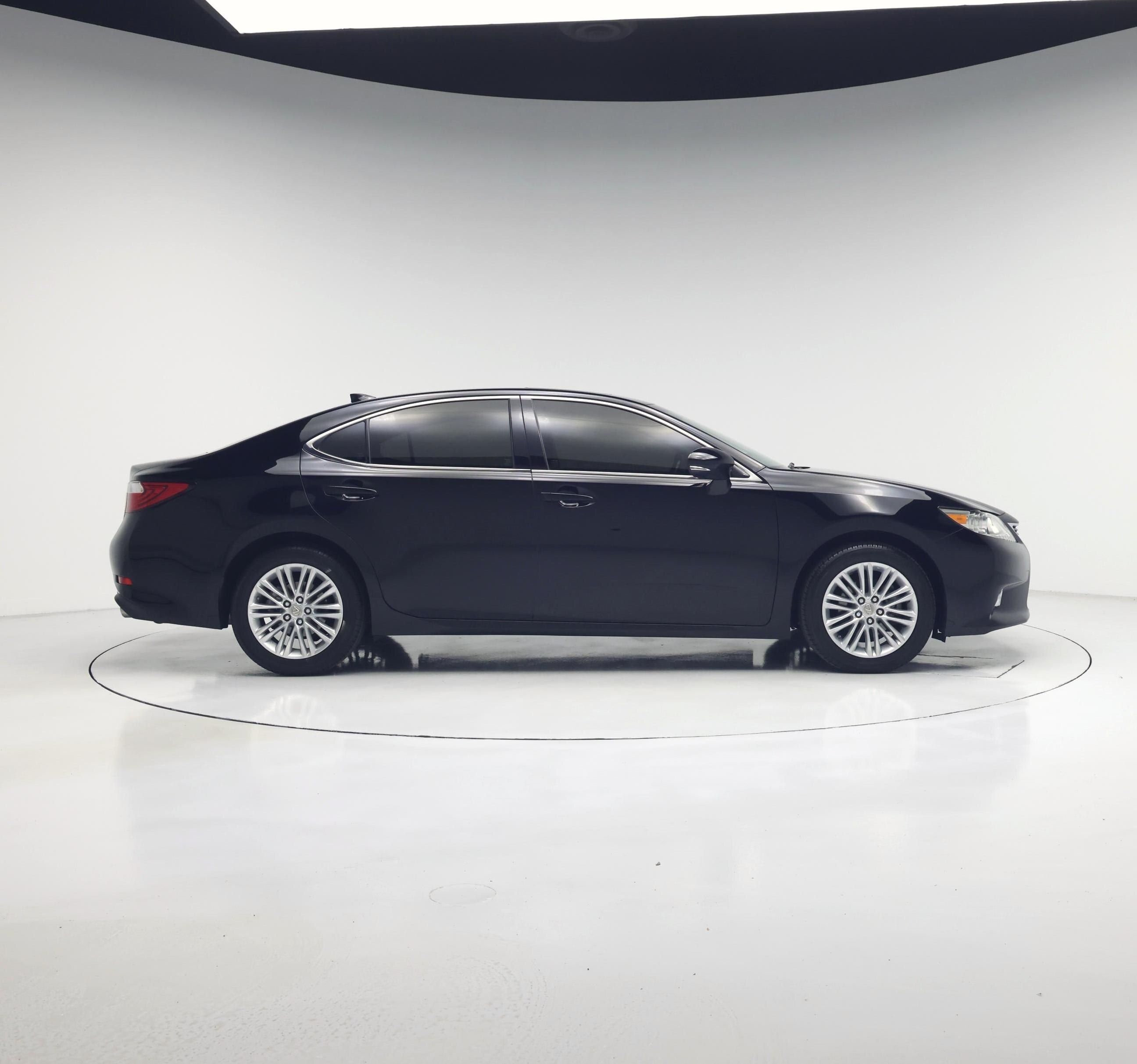 Thumbnail: 2015 Lexus ES - 7