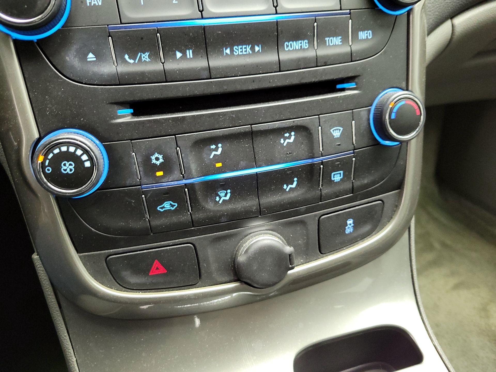 Thumbnail: 2014 Chevrolet Malibu - 14