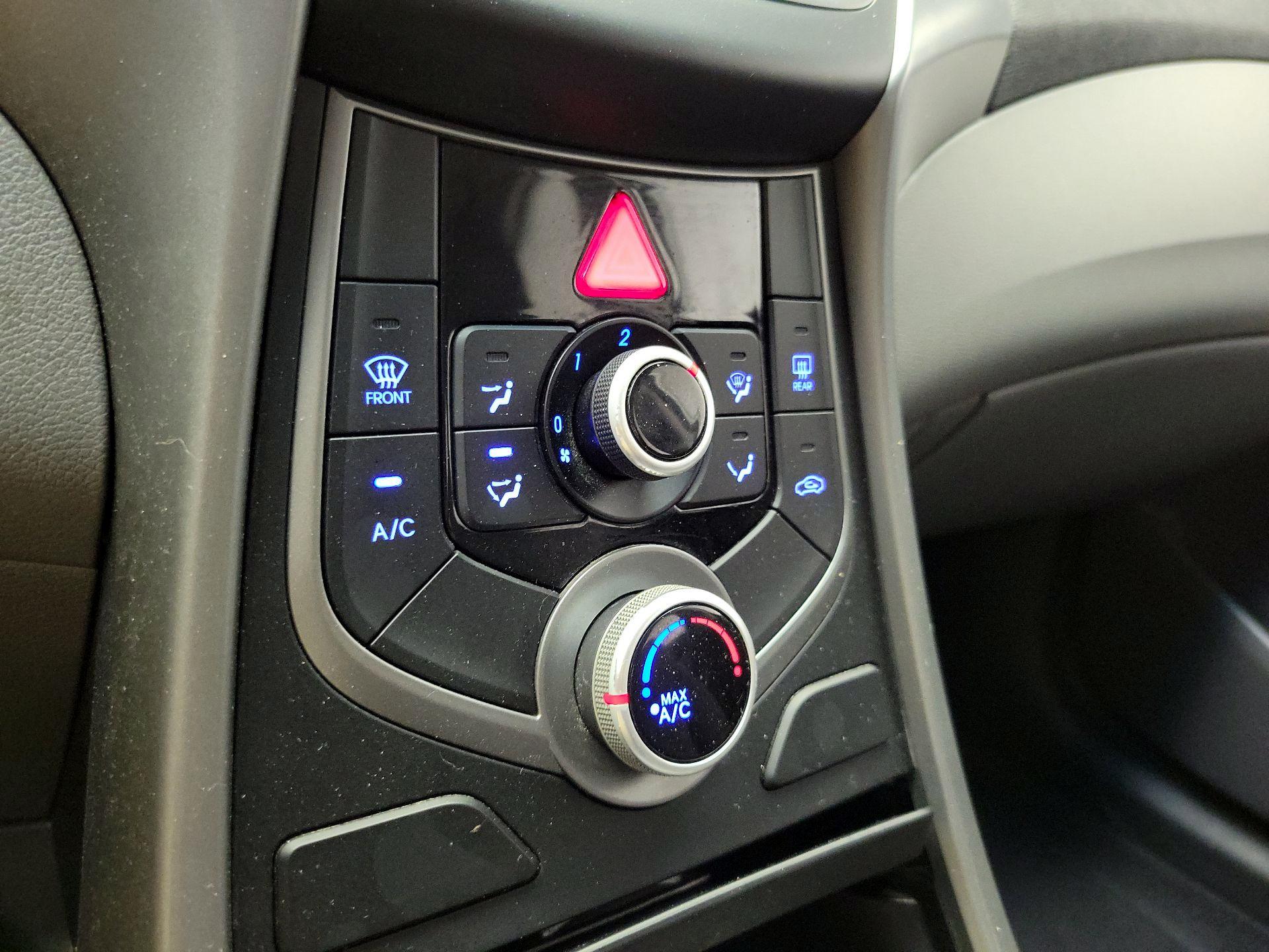 Thumbnail: 2016 Hyundai Elantra - 15