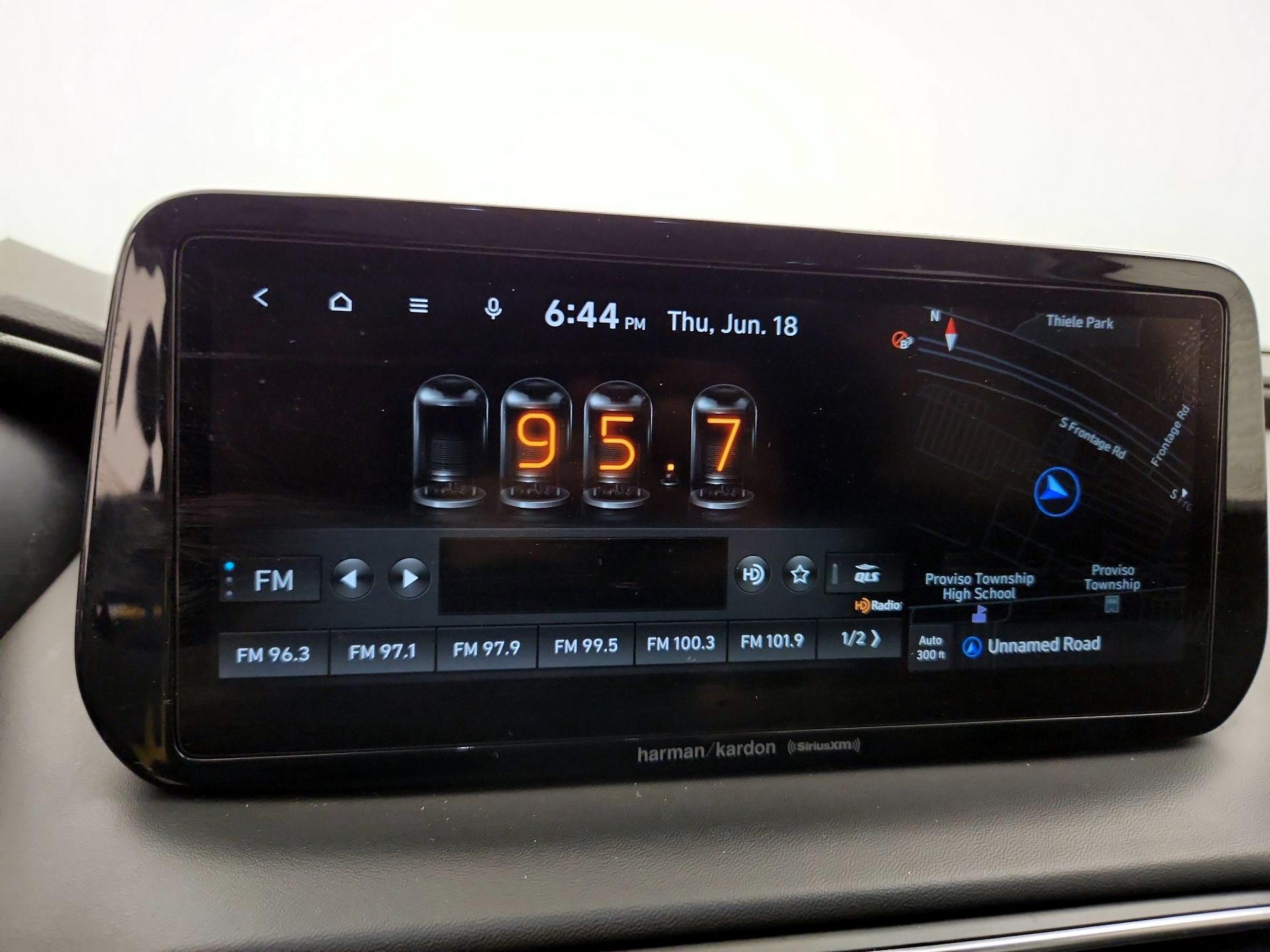 Thumbnail: 2022 Hyundai Santa Fe - 16