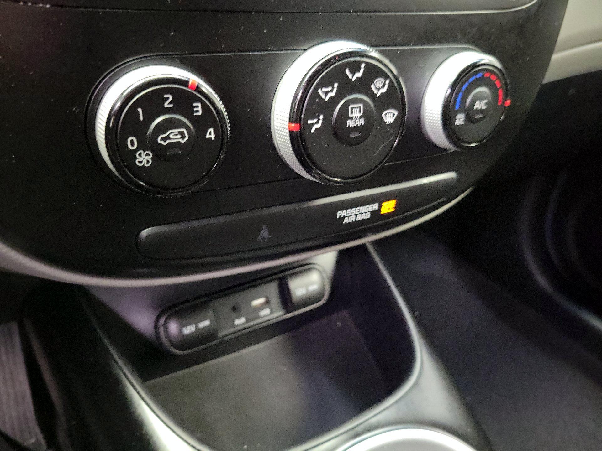 Thumbnail: 2018 Kia Soul - 15
