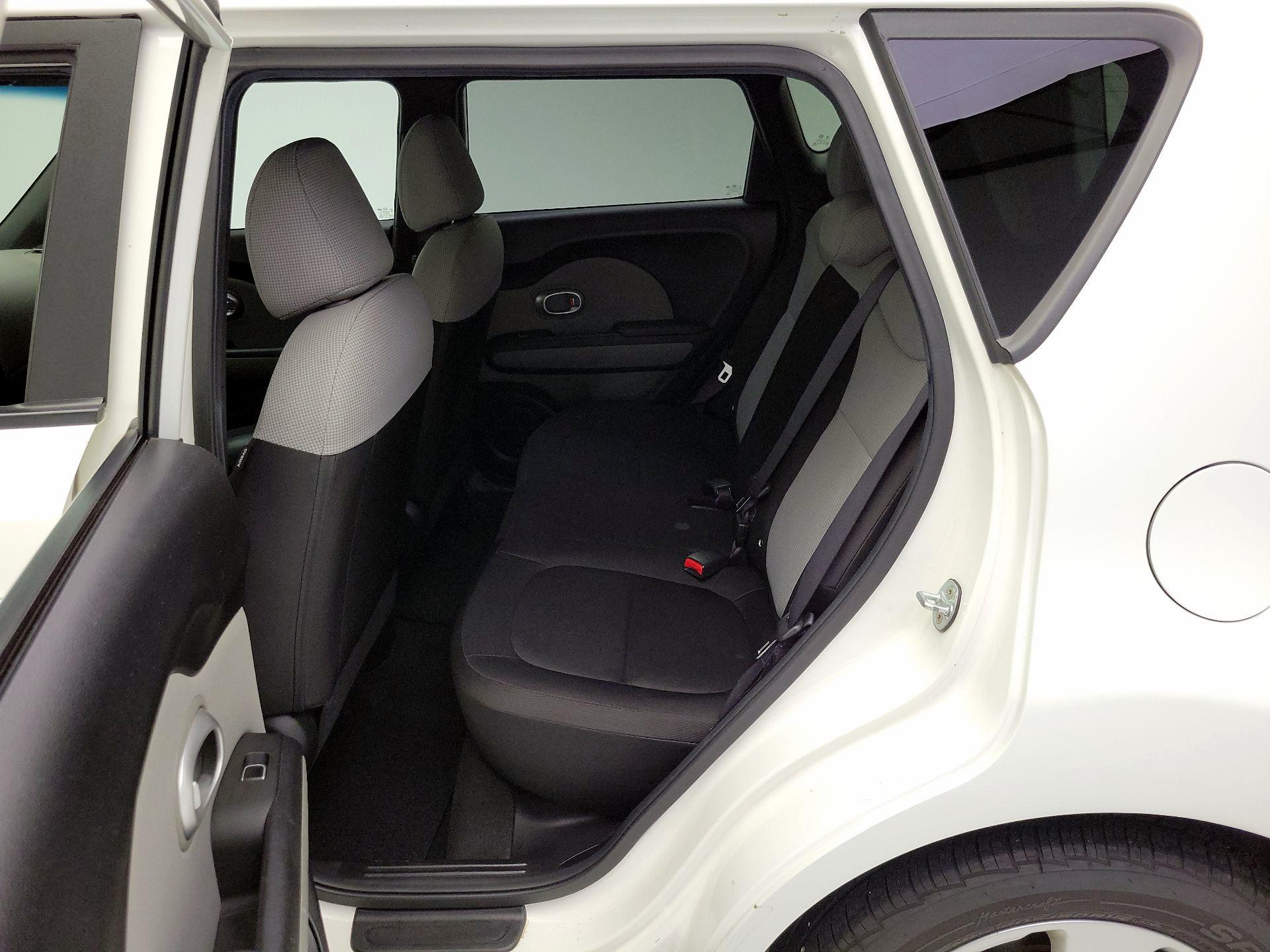 Thumbnail: 2018 Kia Soul - 18