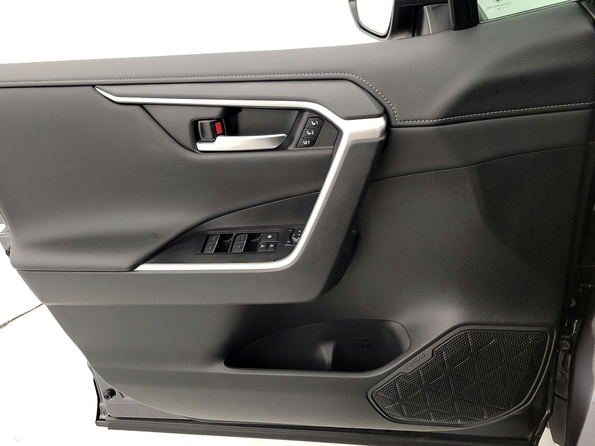 Thumbnail: 2024 Toyota RAV4 - 12