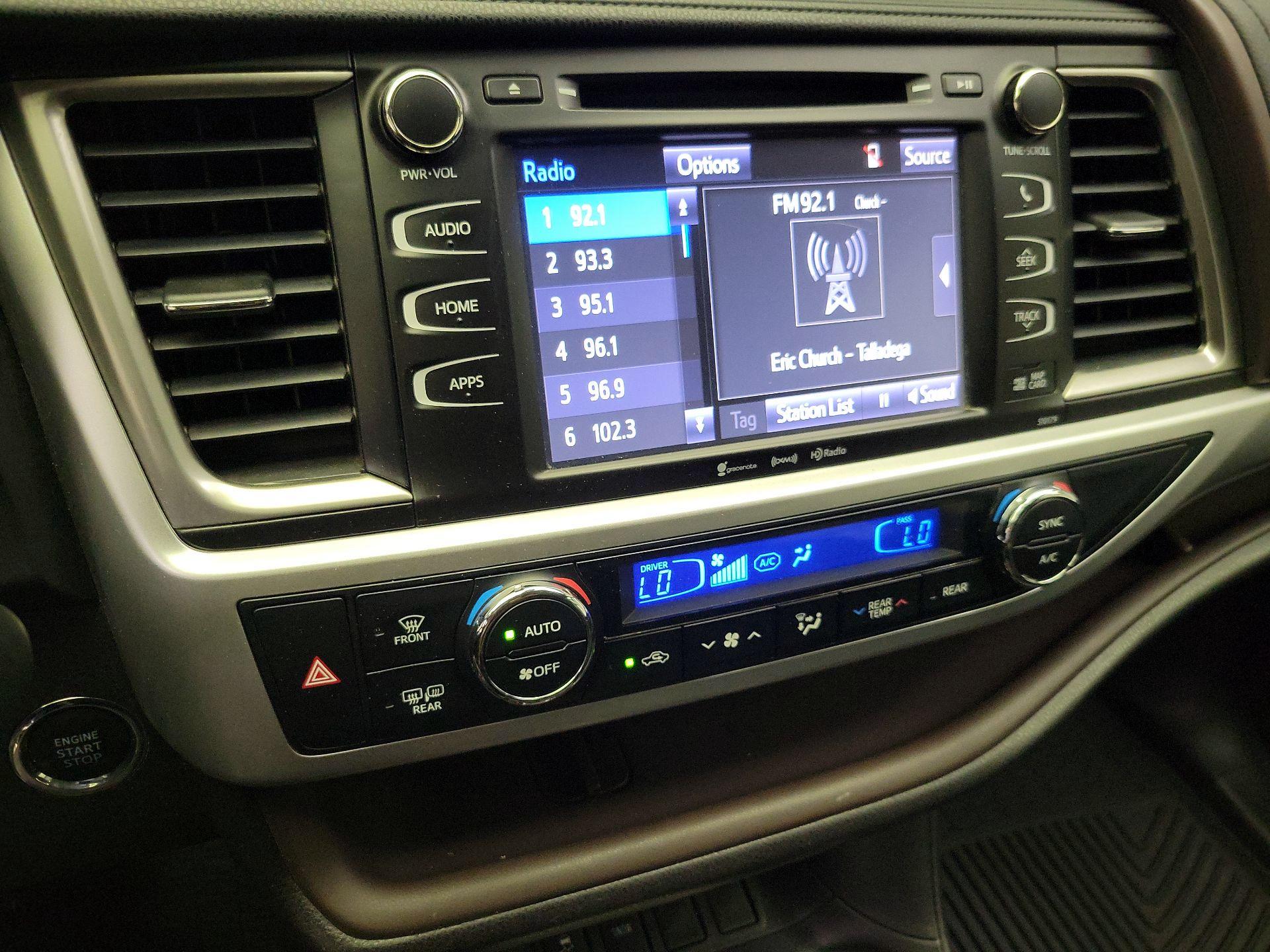 Thumbnail: 2018 Toyota Highlander - 16