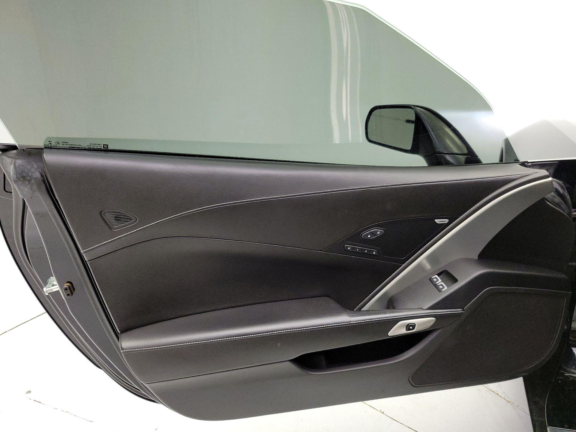Thumbnail: 2015 Chevrolet Corvette - 12