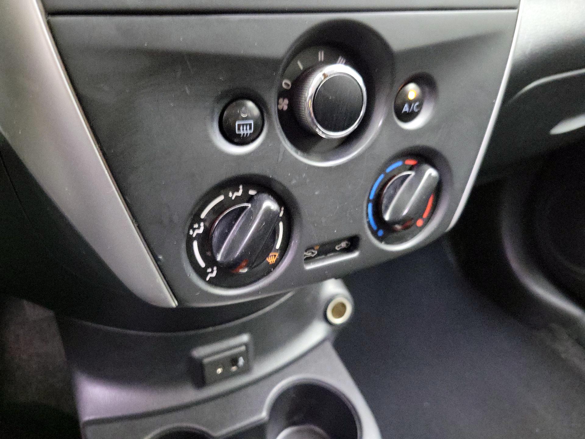 Thumbnail: 2017 Nissan Versa - 15