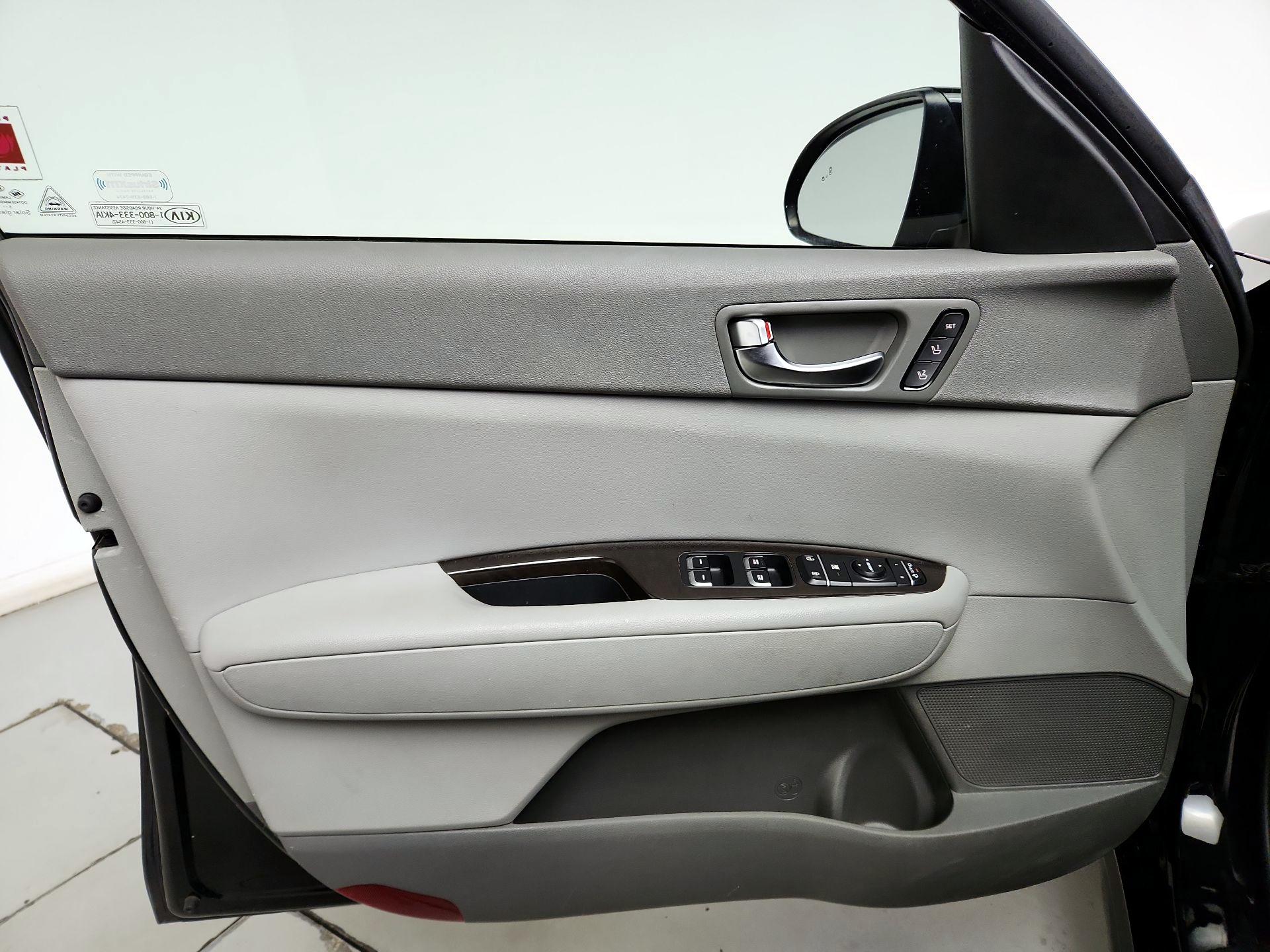 Thumbnail: 2016 Kia Optima - 12