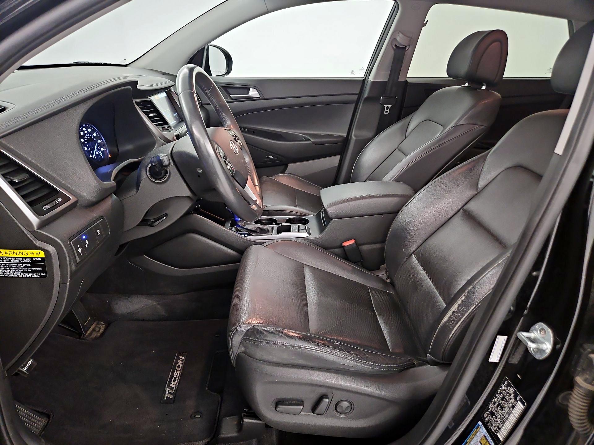 Thumbnail: 2017 Hyundai Tucson - 9
