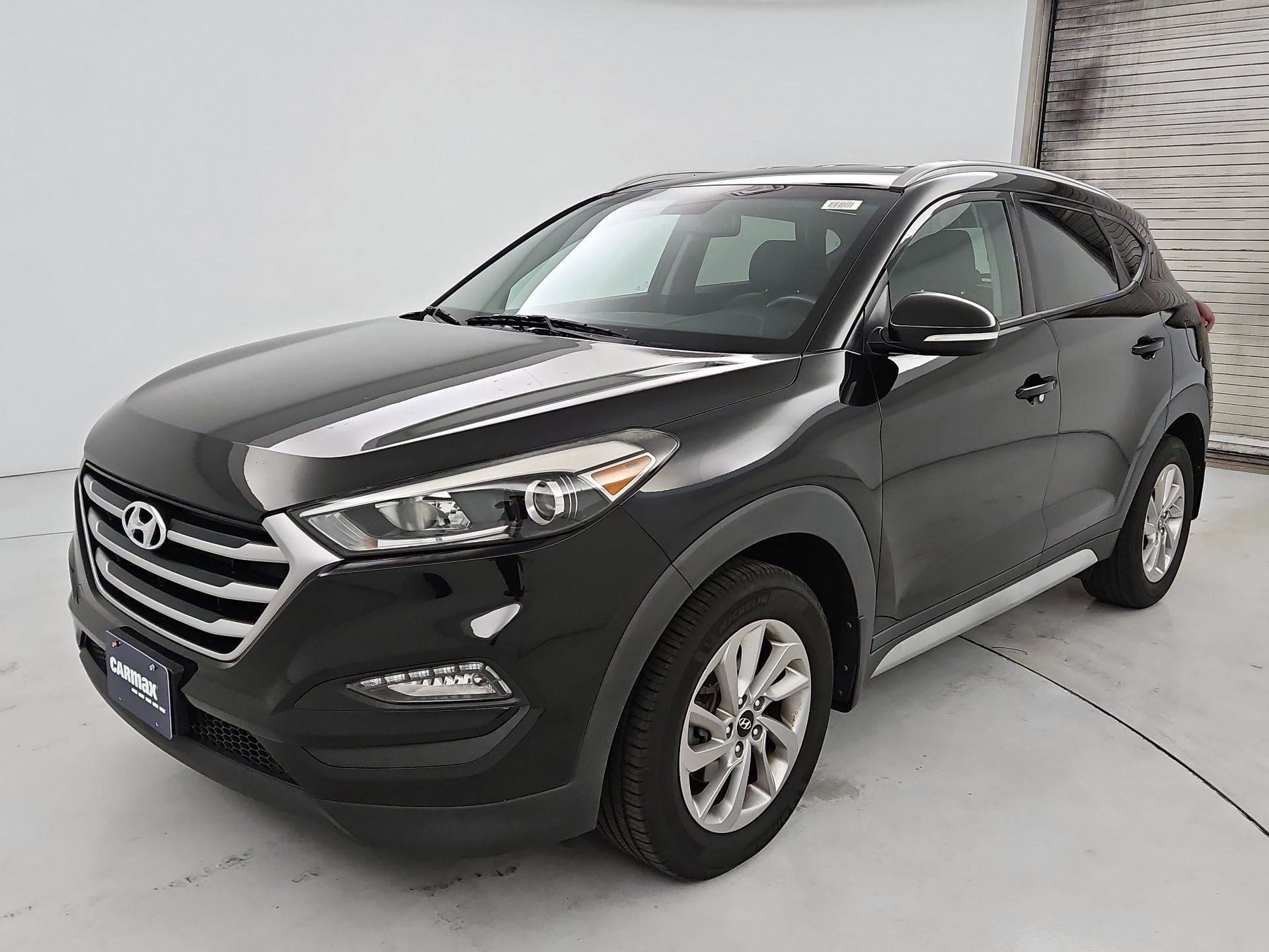 Thumbnail: 2017 Hyundai Tucson - 3