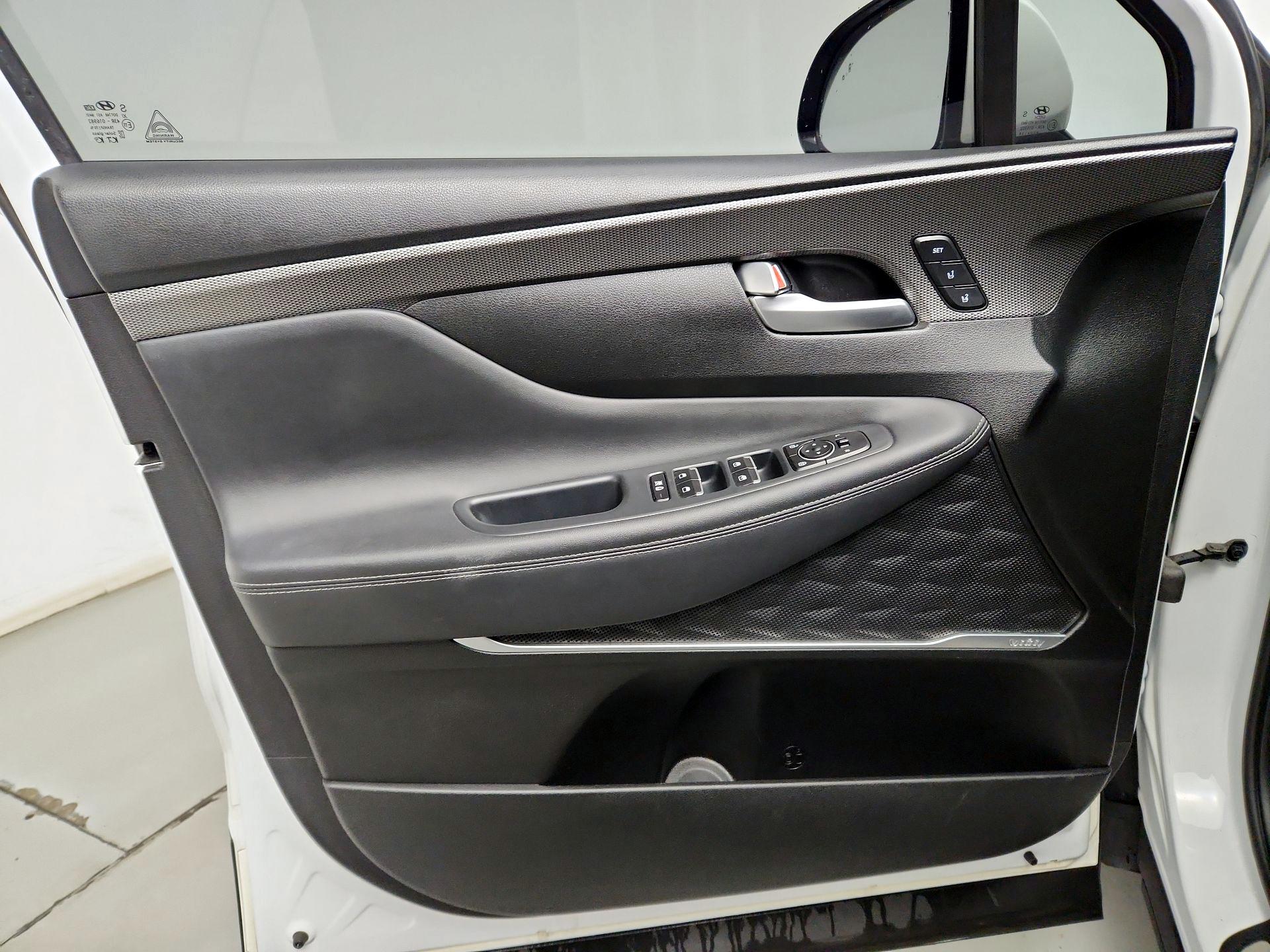 Thumbnail: 2020 Hyundai Santa Fe - 12