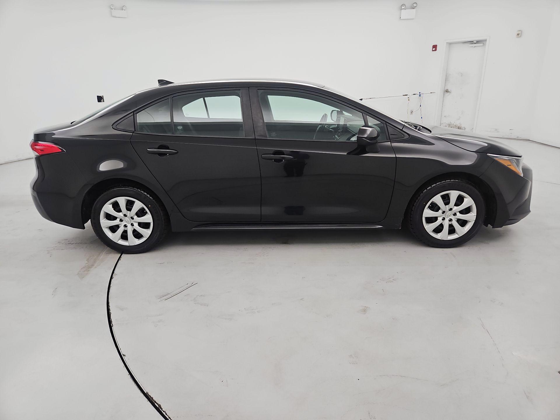 Thumbnail: 2022 Toyota Corolla - 4