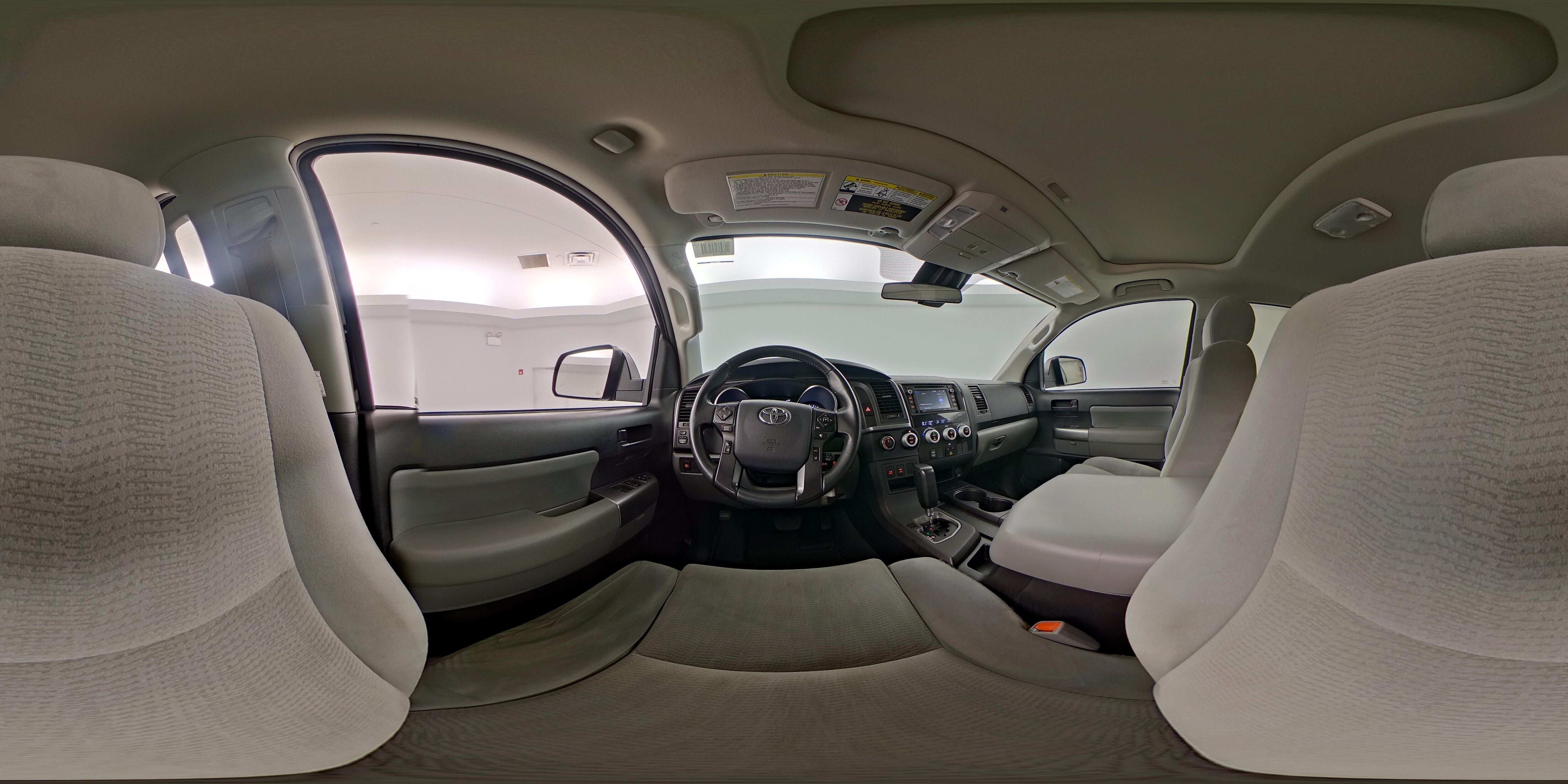 2018 Toyota Sequoia SR5 - Photo 27