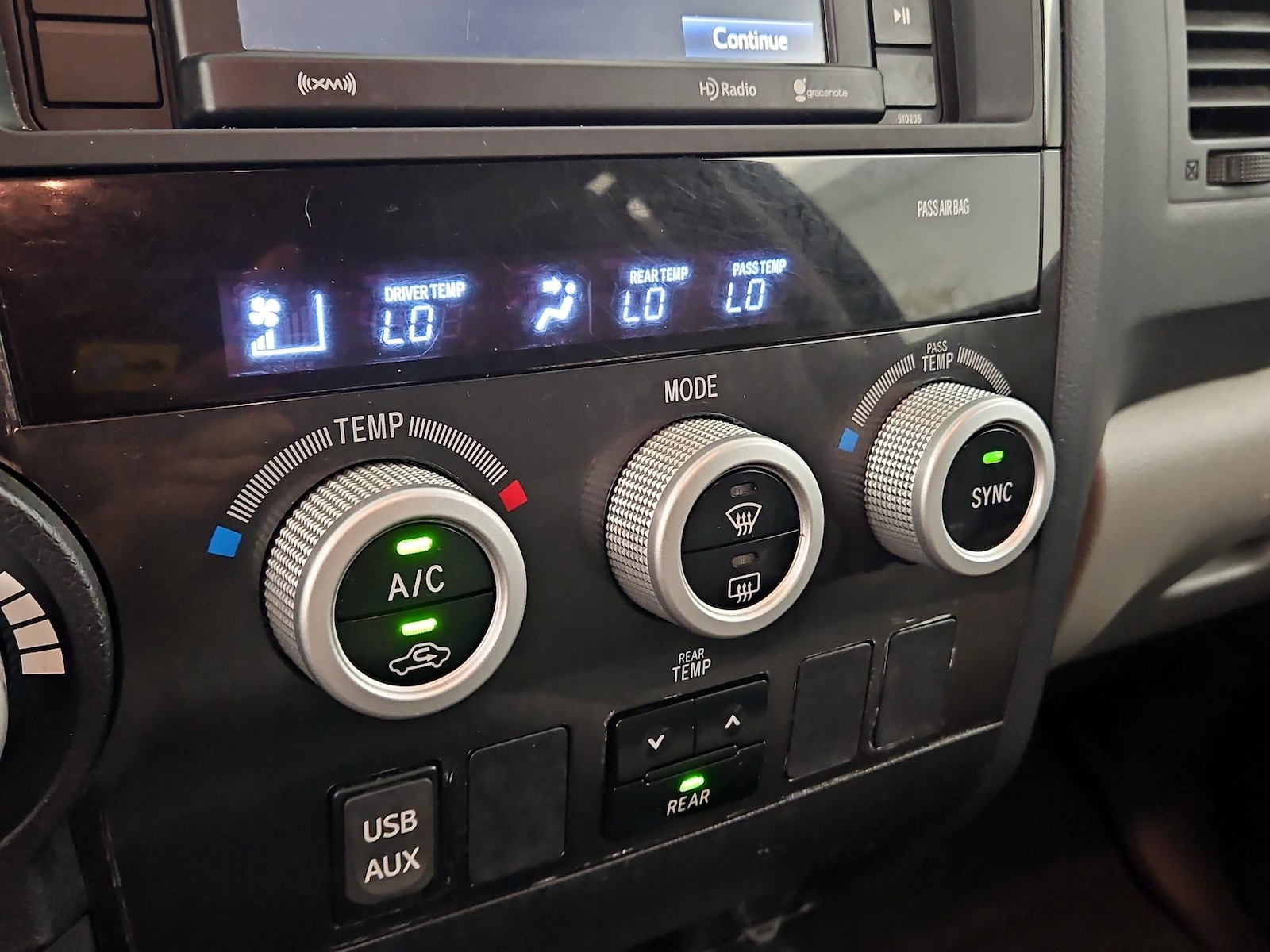 2018 Toyota Sequoia SR5 - Photo 15