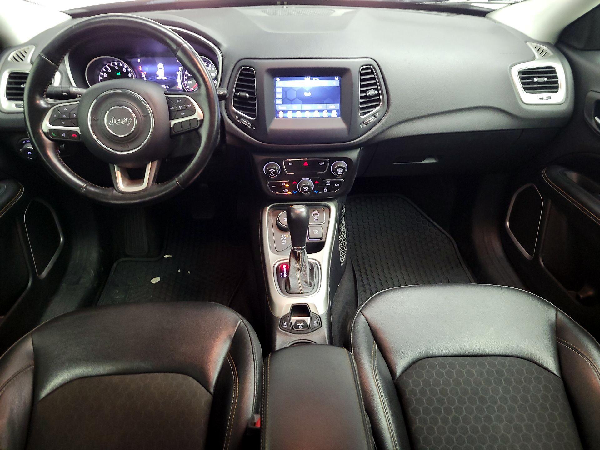 Thumbnail: 2018 Jeep Compass - 9