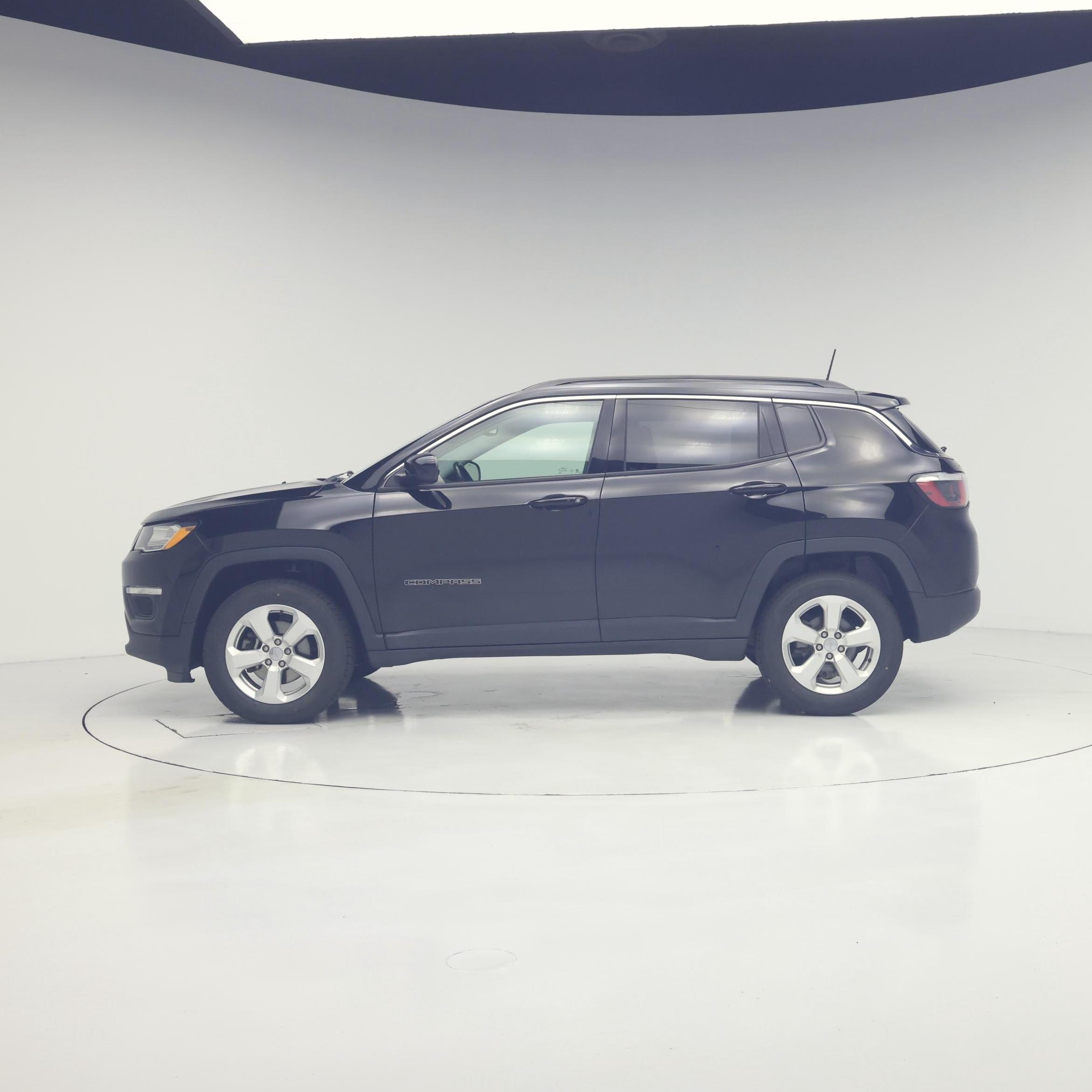 Thumbnail: 2018 Jeep Compass - 3