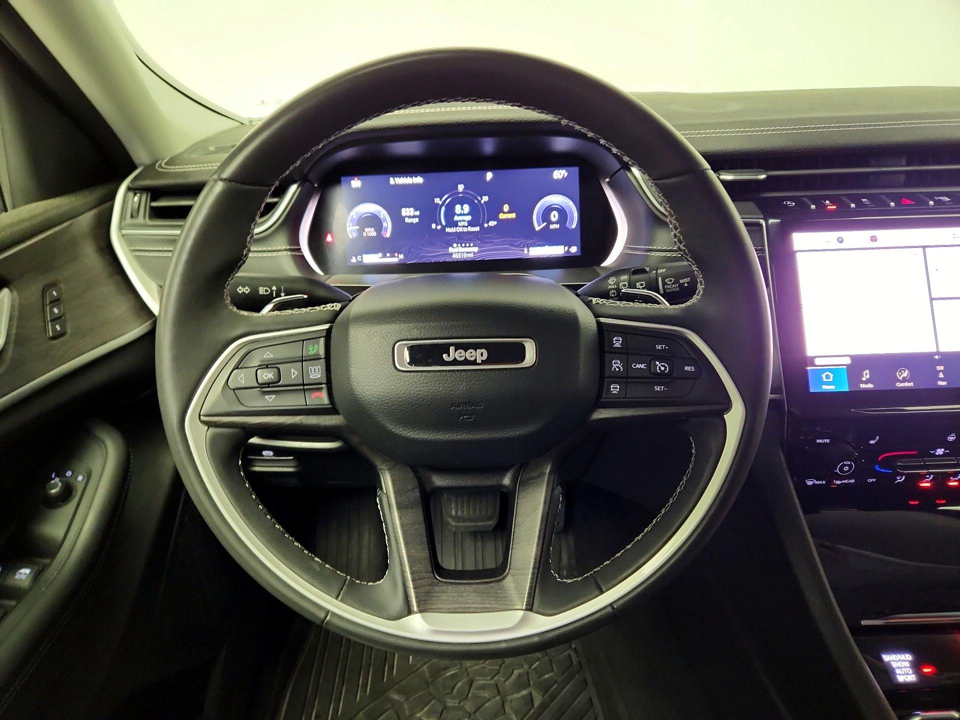 Thumbnail: 2023 Jeep Grand Cherokee - 10