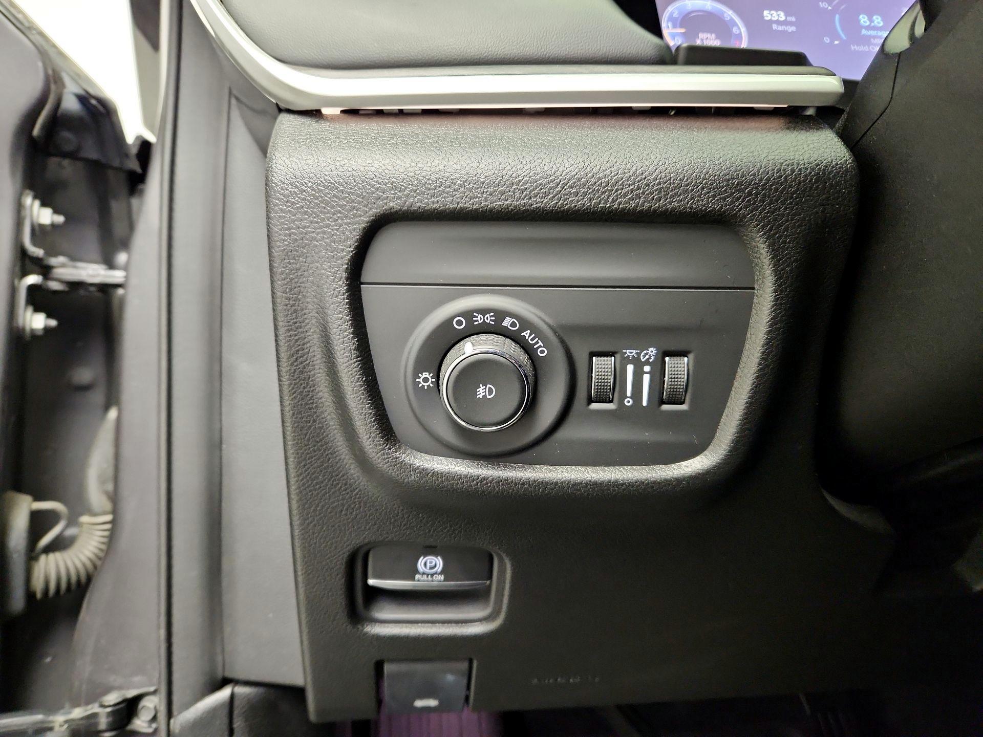 Thumbnail: 2023 Jeep Grand Cherokee - 13