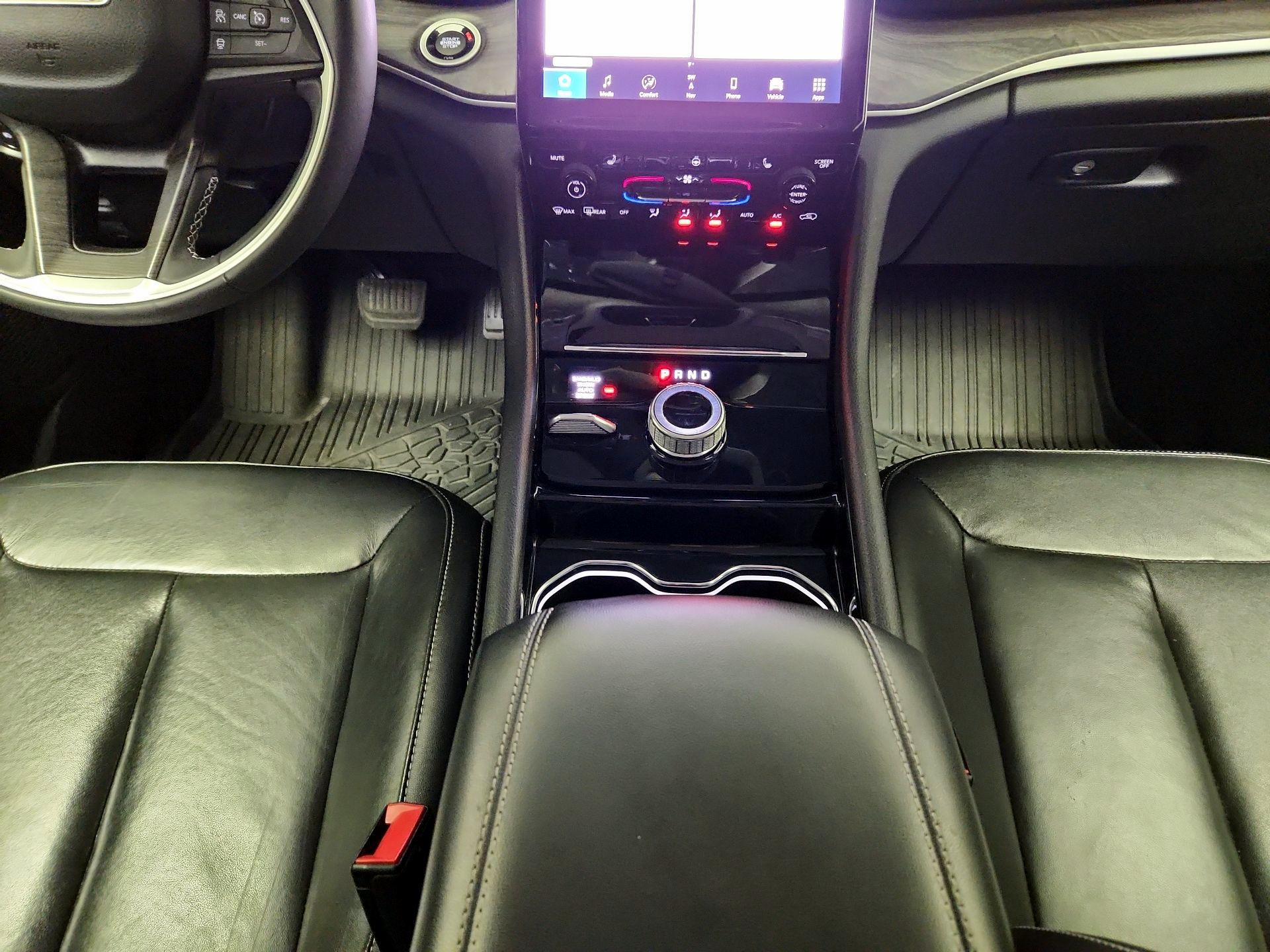 Thumbnail: 2023 Jeep Grand Cherokee - 18